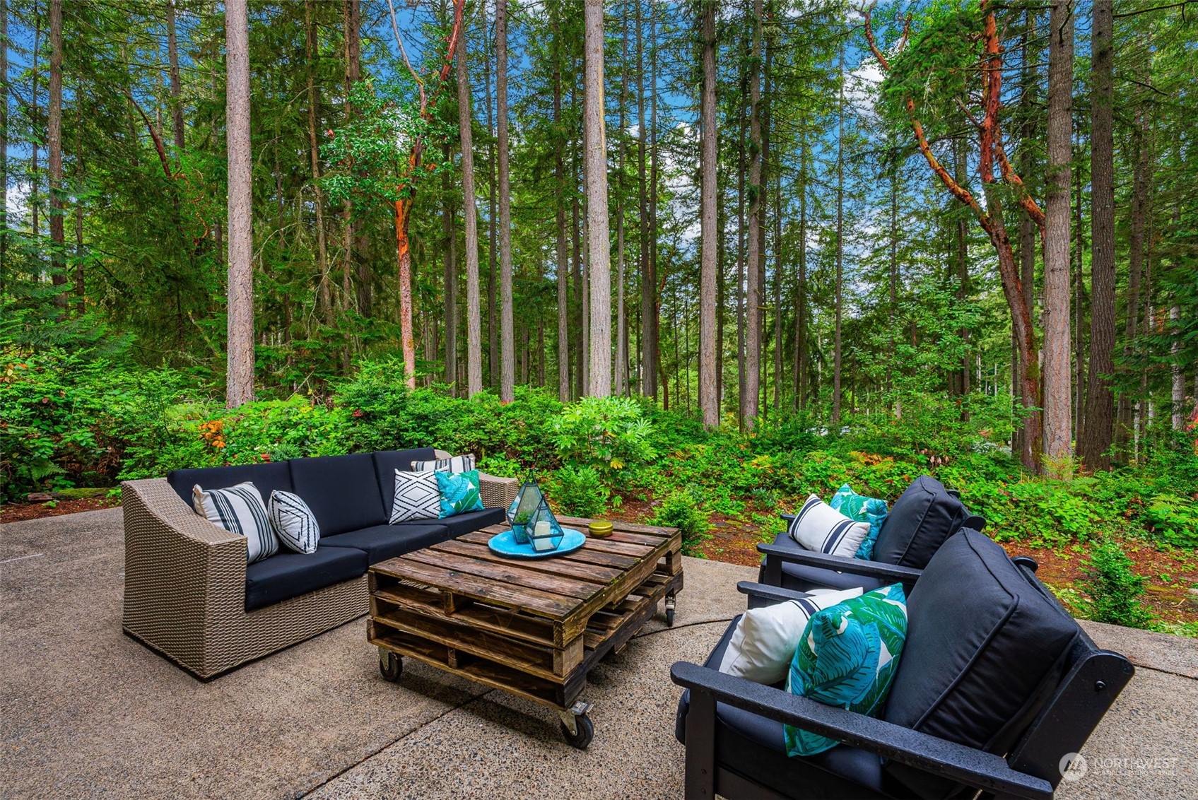 9814 Woodworth Avenue