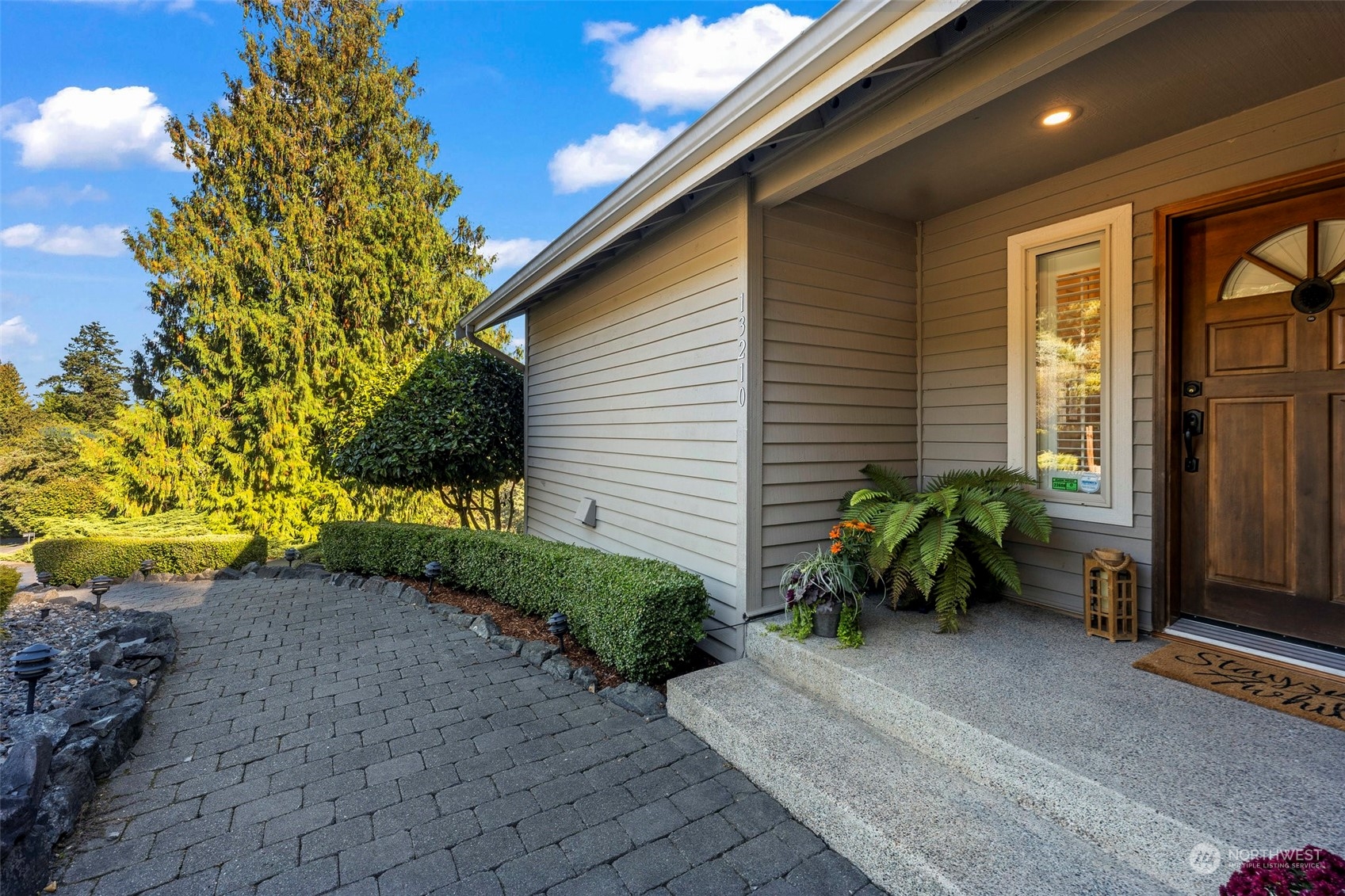 13210 Emerald Drive NW