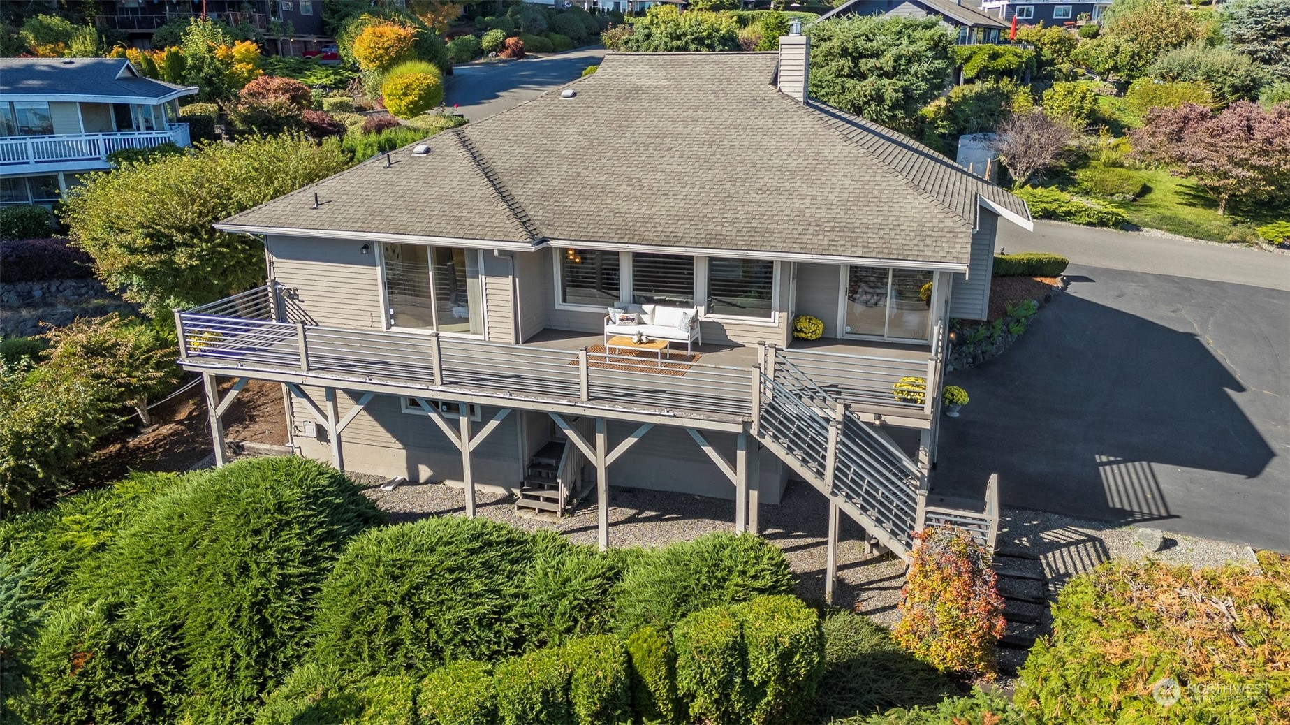 13210 Emerald Drive NW