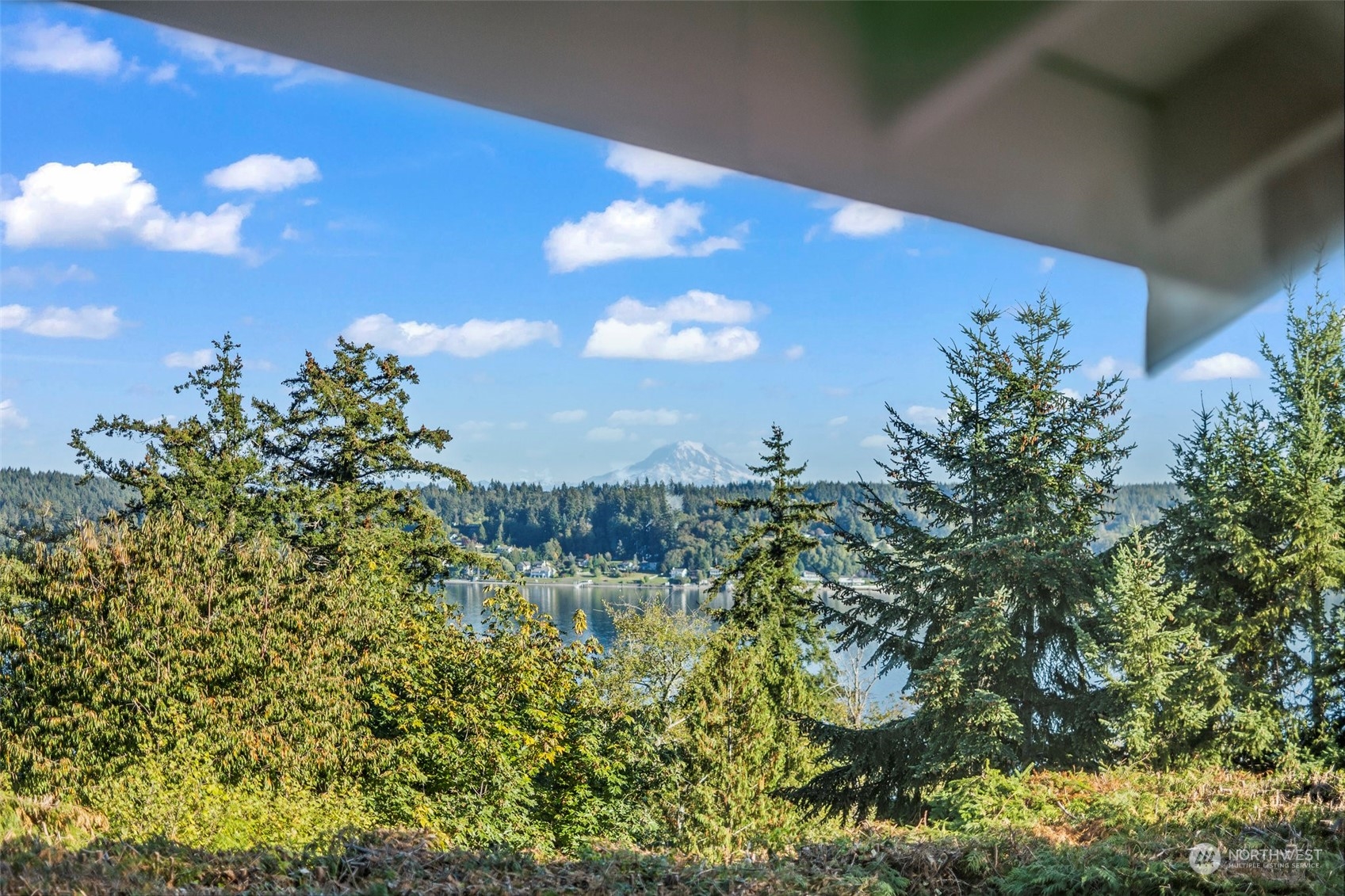 13210 Emerald Drive NW