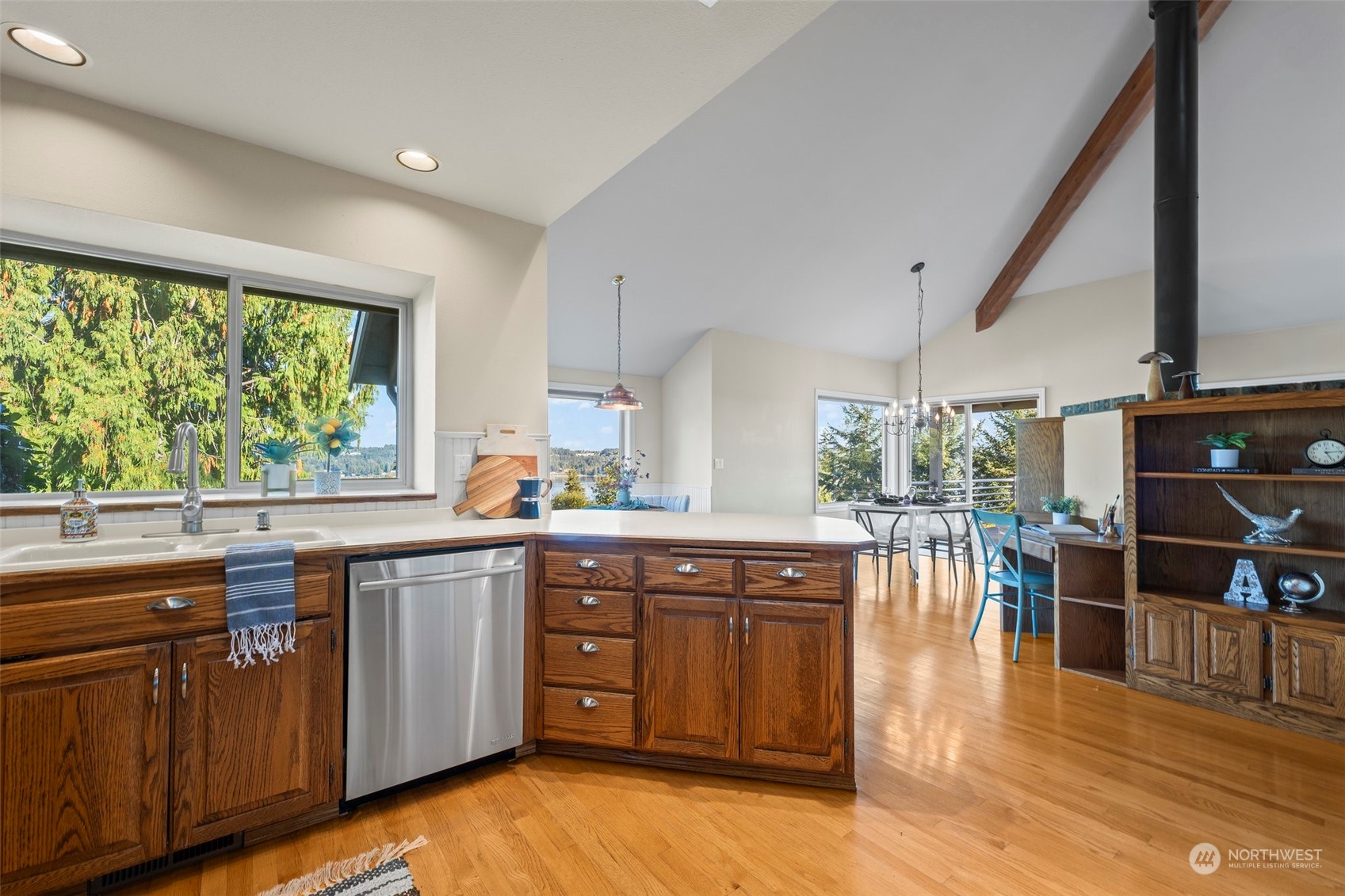 13210 Emerald Drive NW