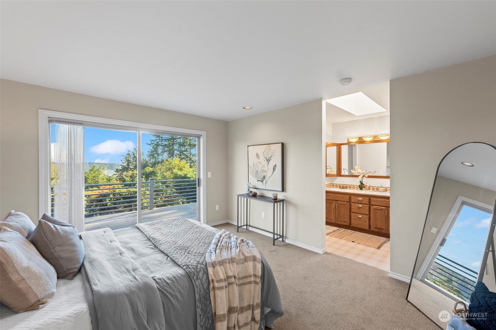 13210 Emerald Drive NW