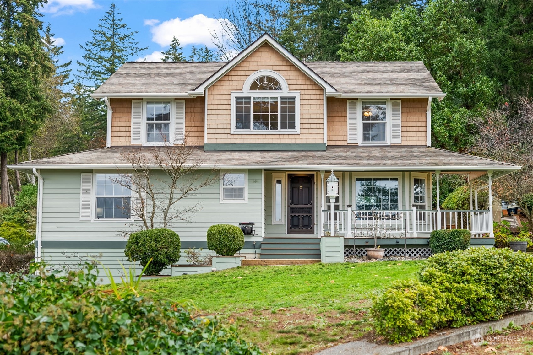 3017 Shawnee Drive NW