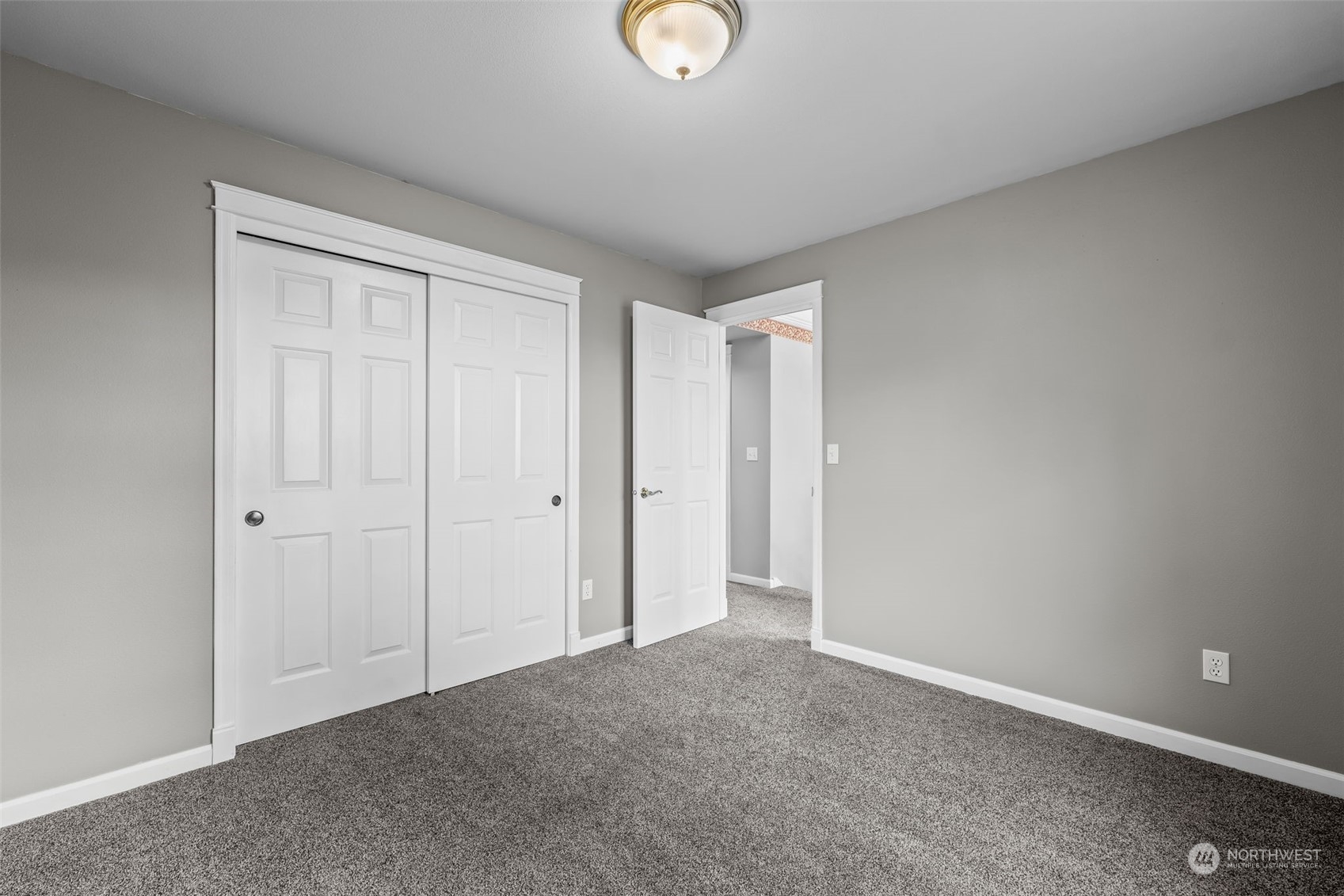 3017 Shawnee Drive NW