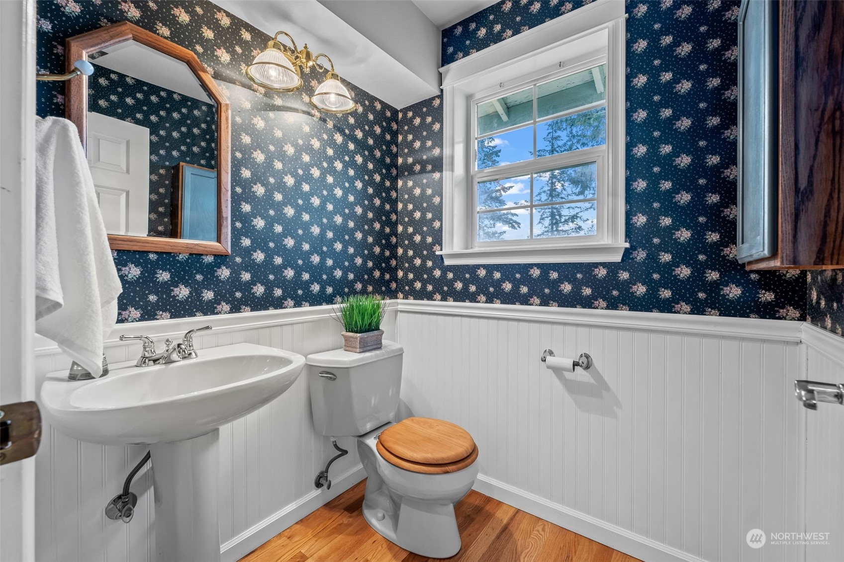 3017 Shawnee Drive NW