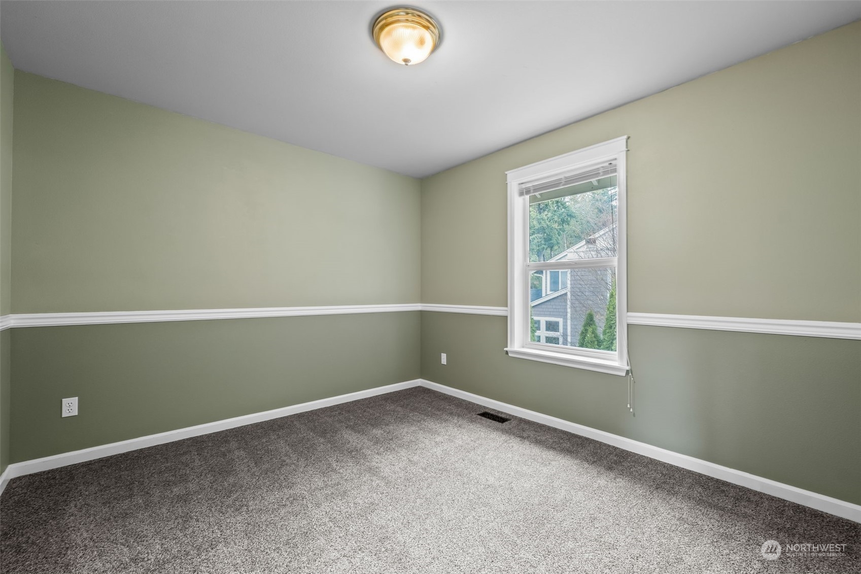 3017 Shawnee Drive NW