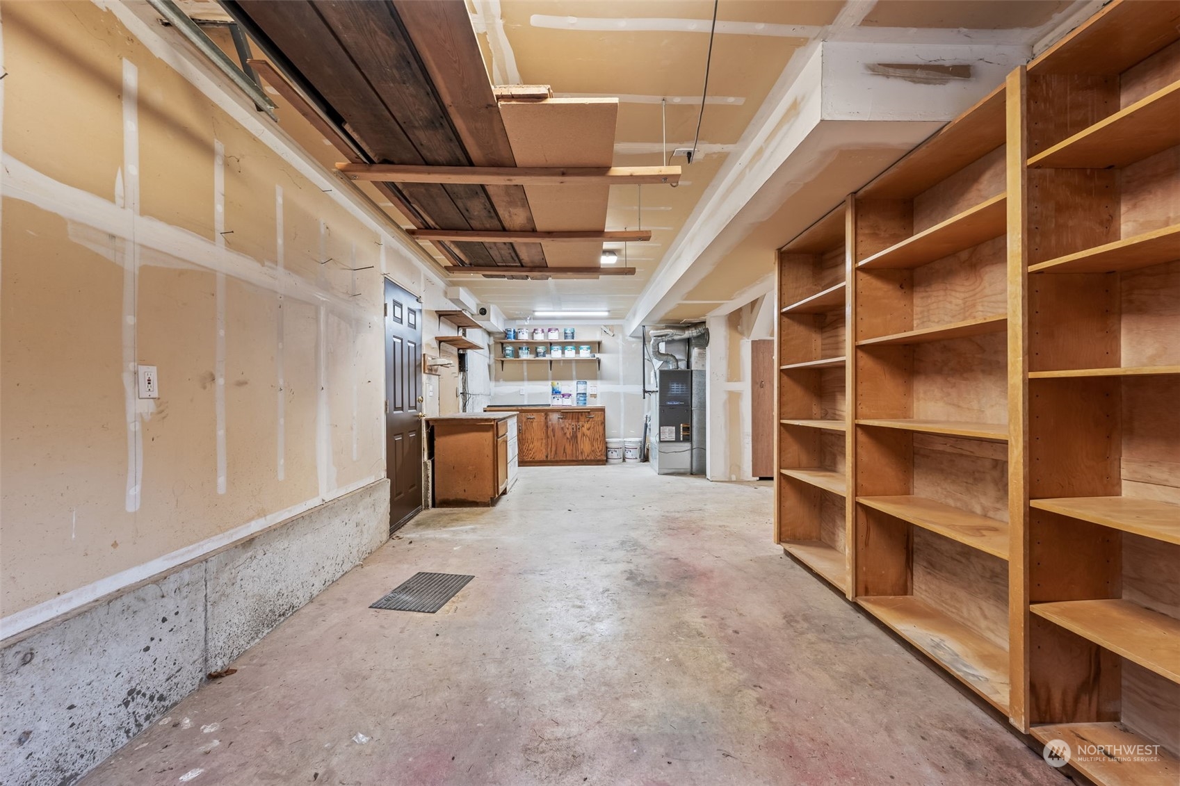 3017 Shawnee Drive NW