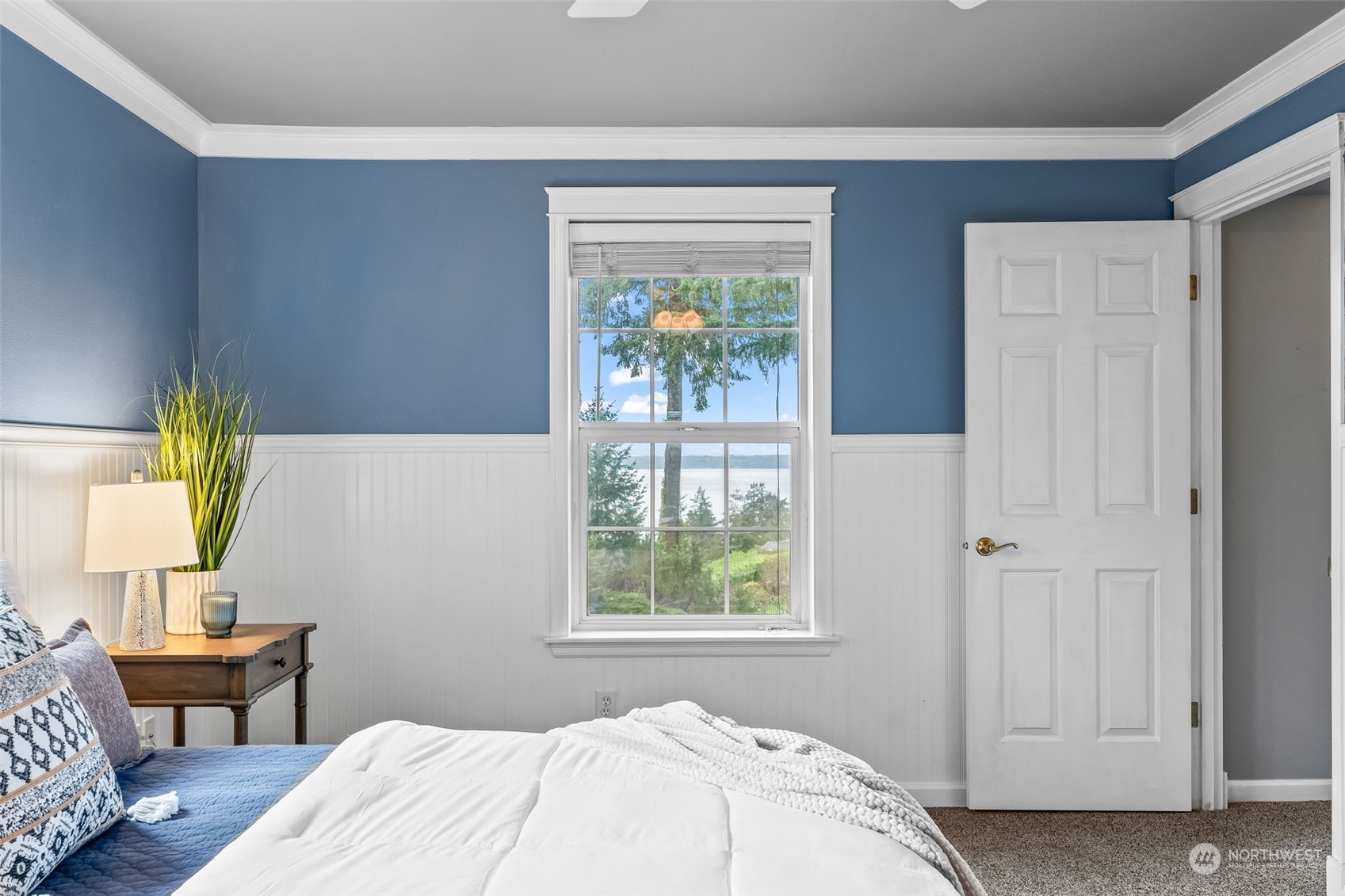 3017 Shawnee Drive NW