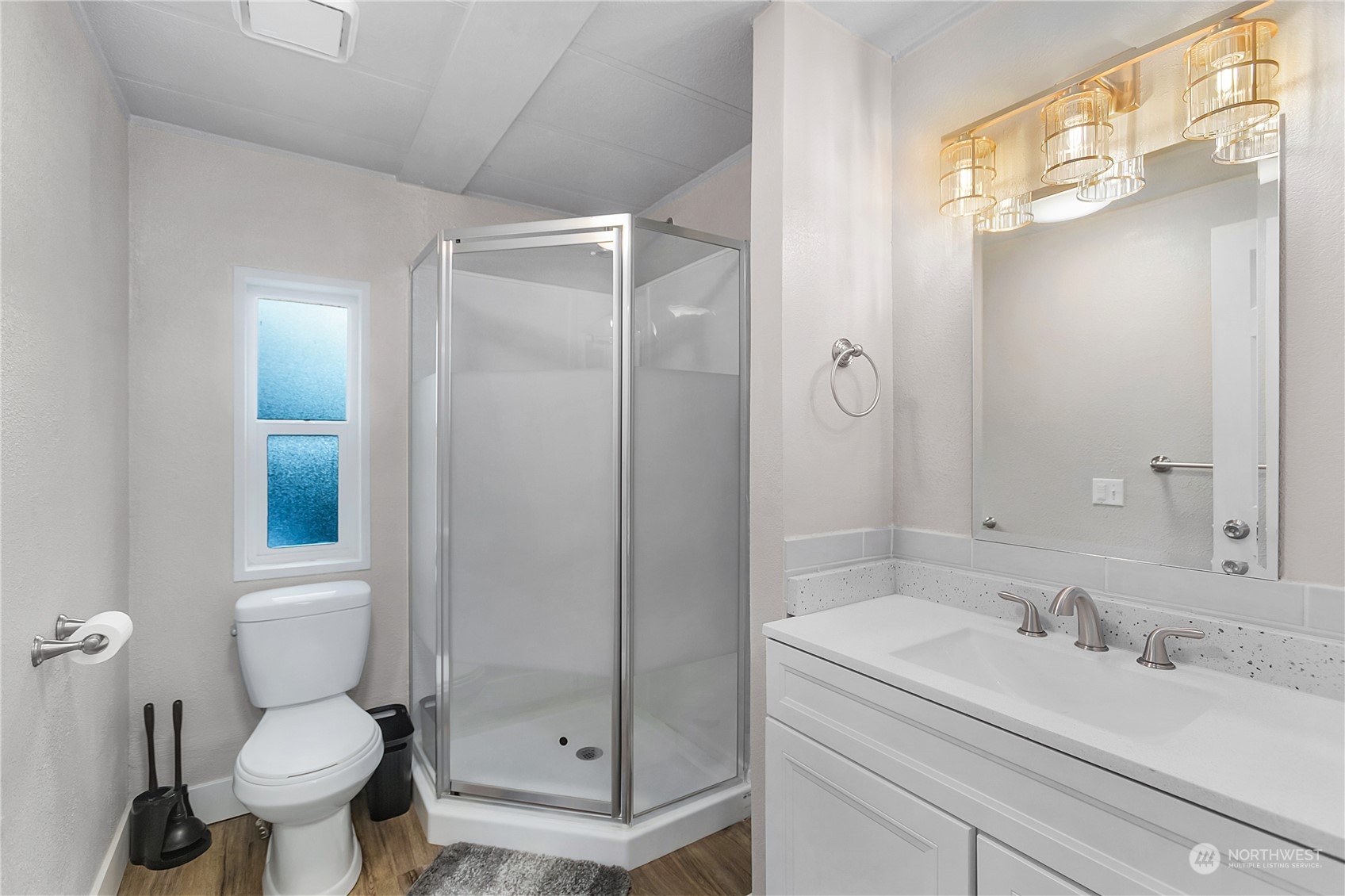 40 NE Captain Kidd Court