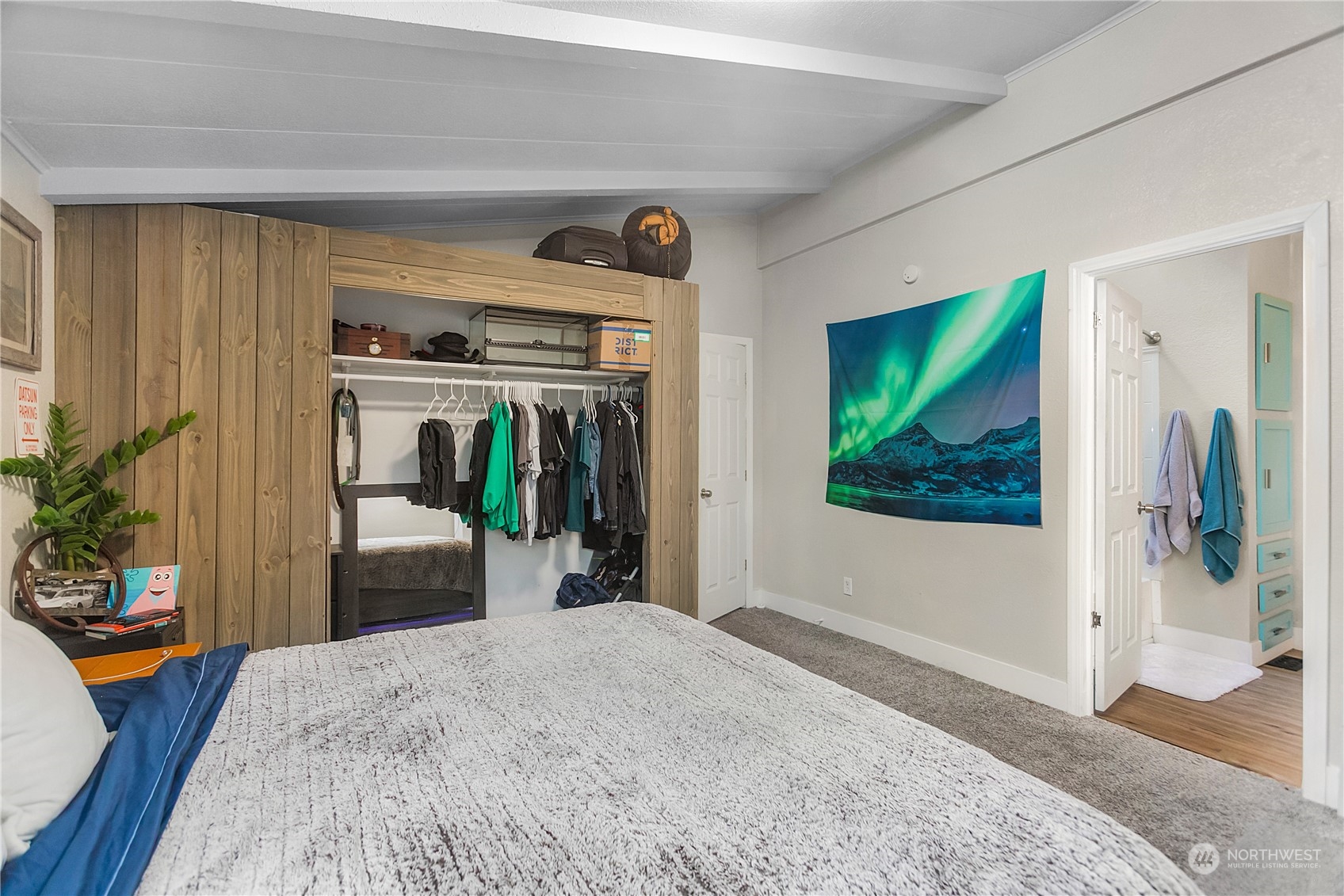 40 NE Captain Kidd Court