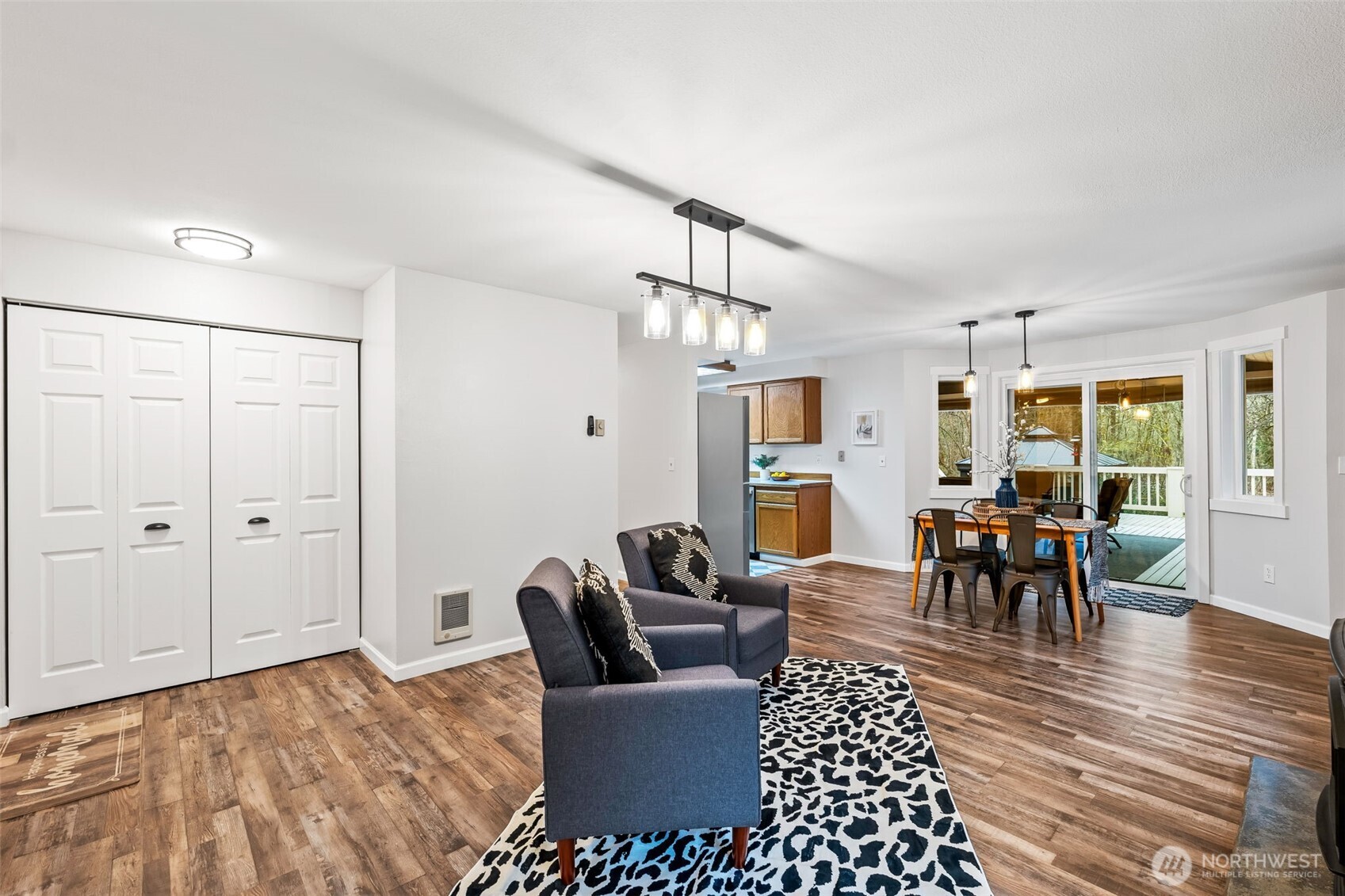 150 SW Spruce Road