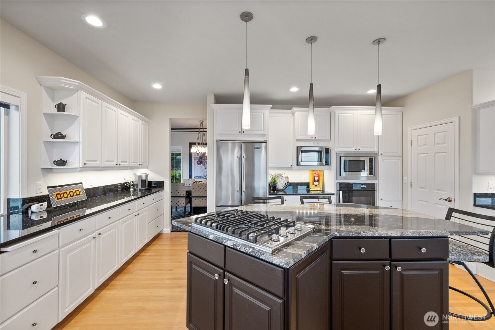 14 33rd Avenue Ct NW