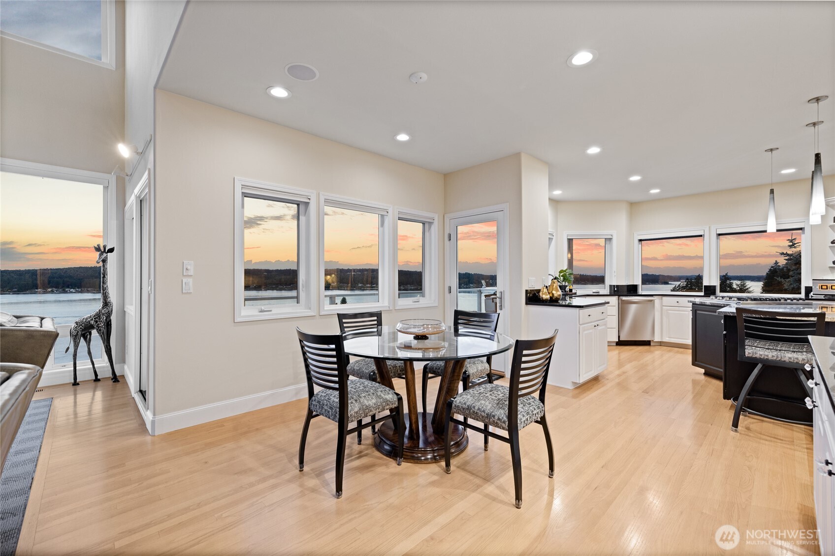 14 33rd Avenue Ct NW