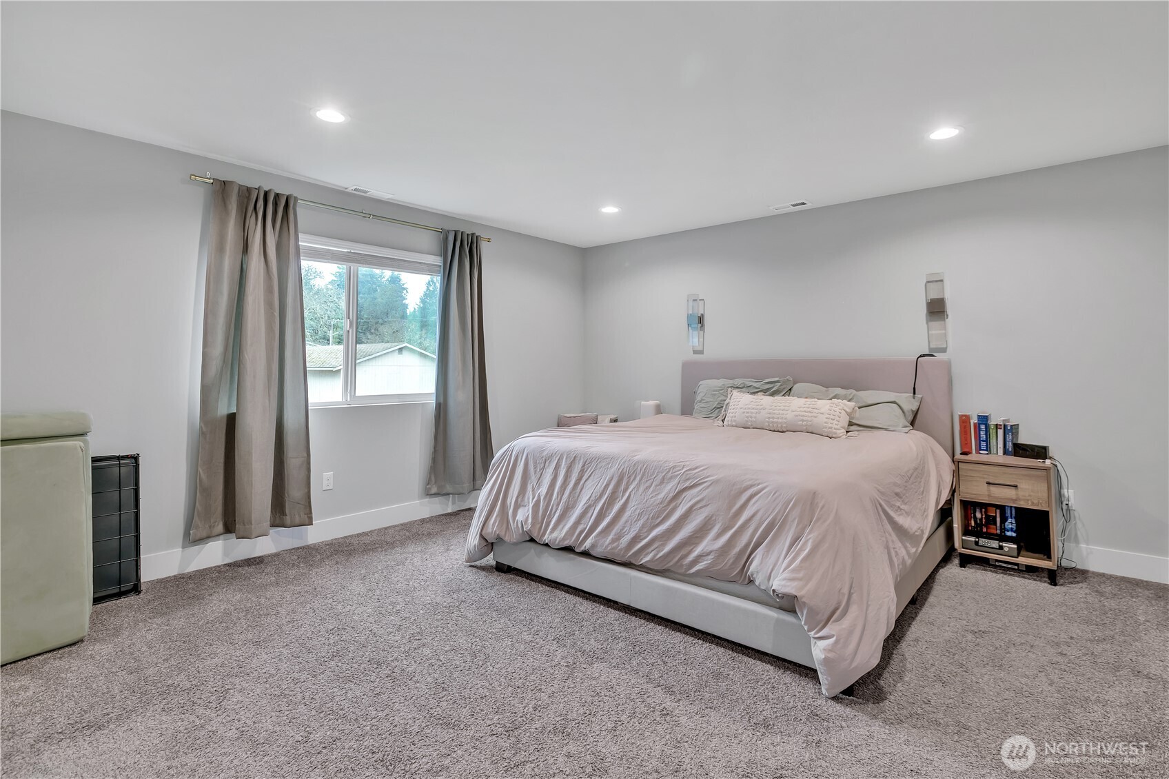 4098 Eastwood Avenue SE