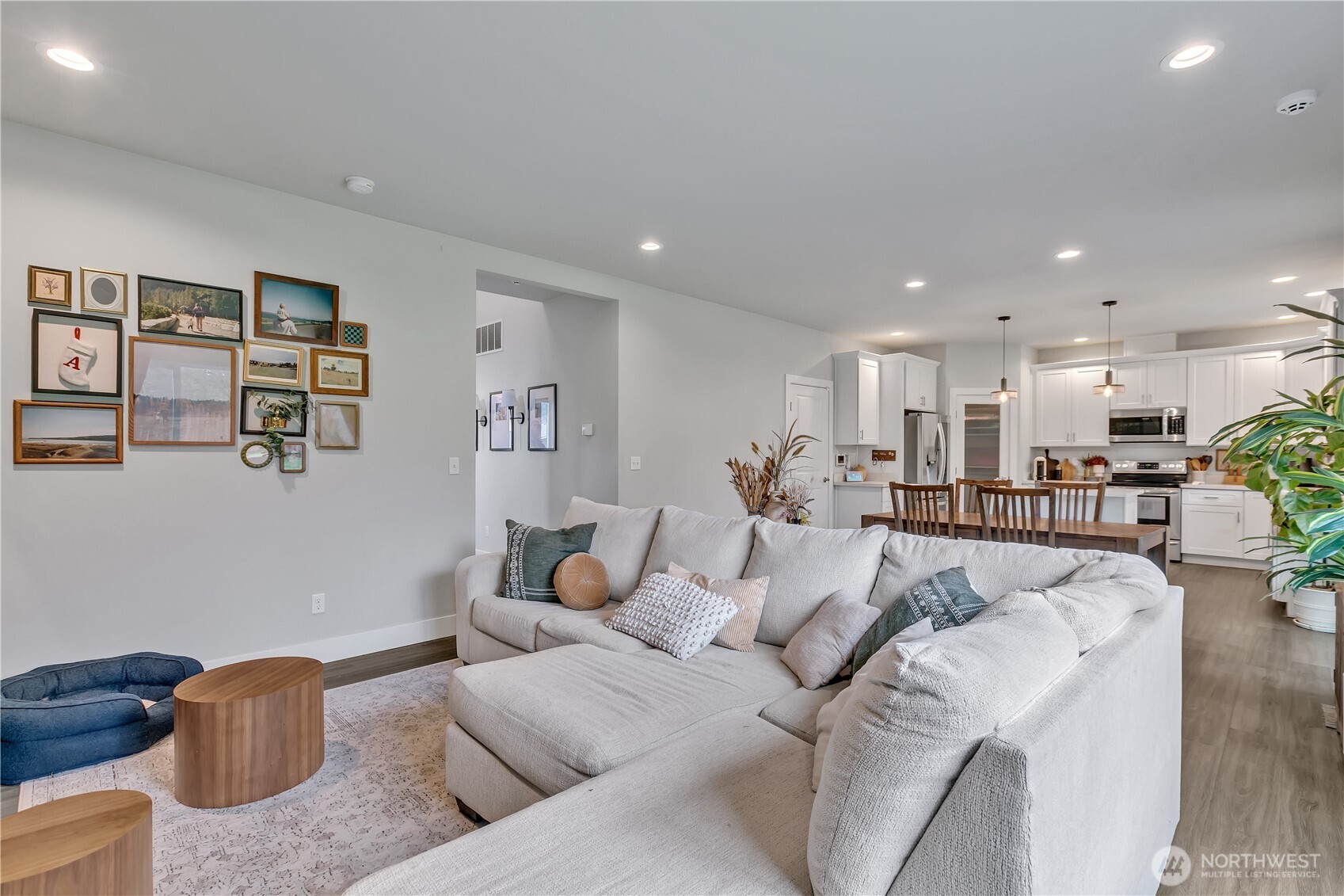 4098 Eastwood Avenue SE