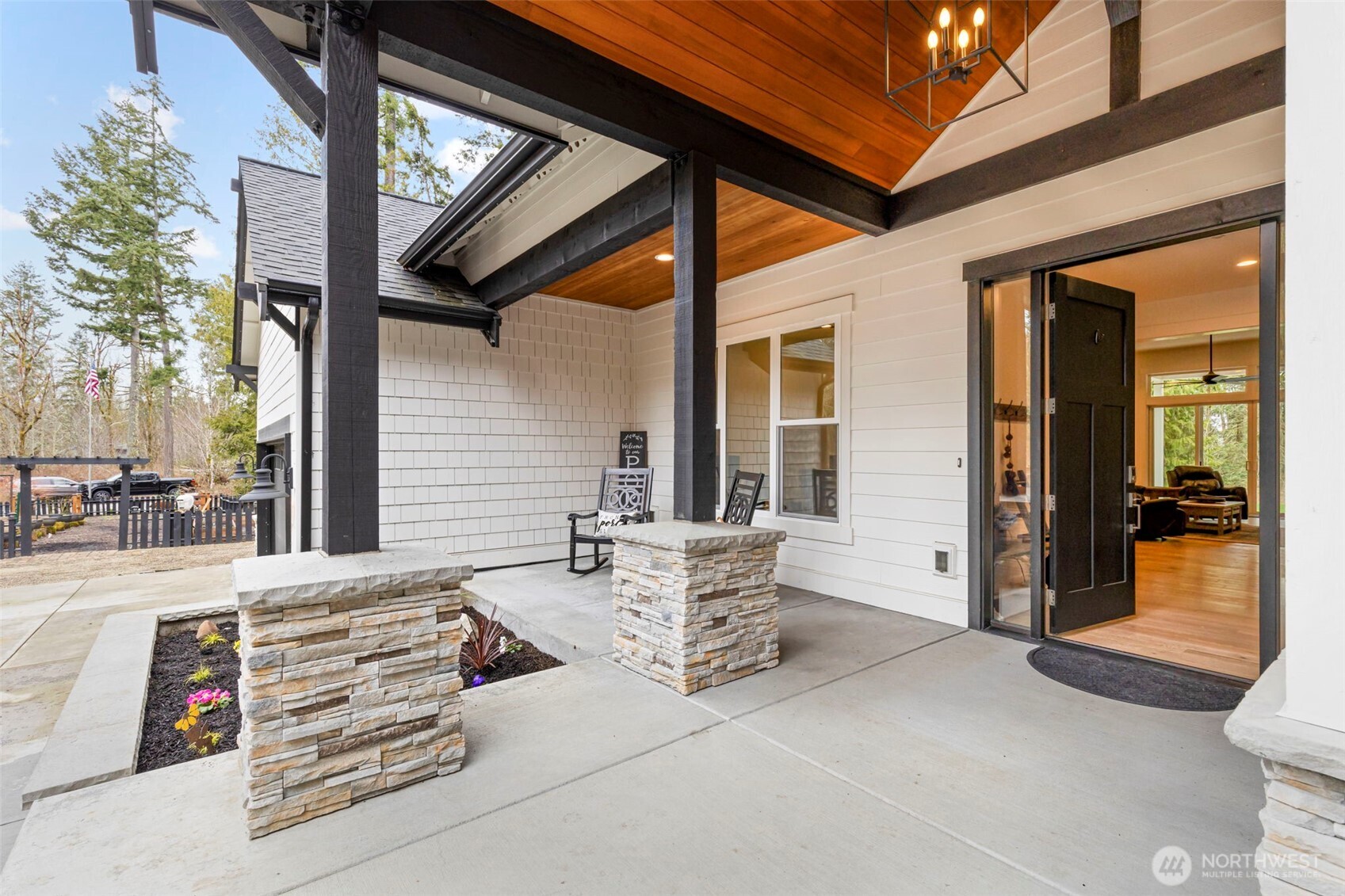 7337 SE Maple Bluff Court
