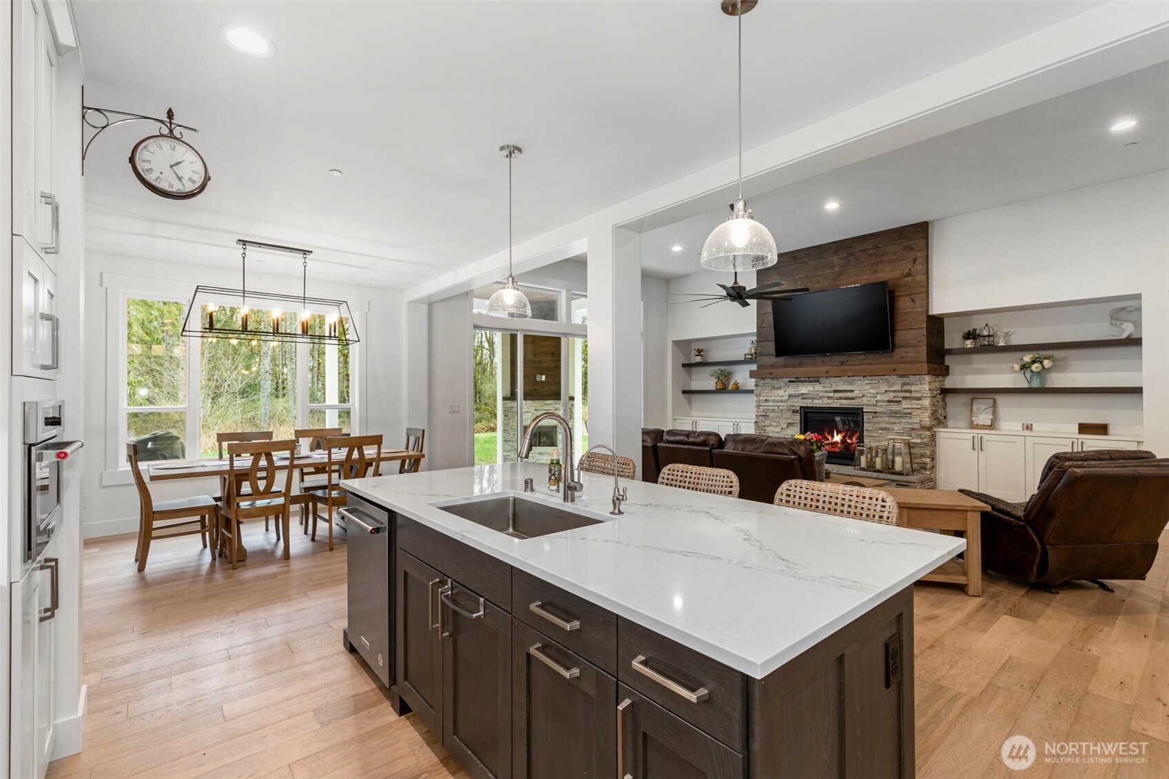 7337 SE Maple Bluff Court
