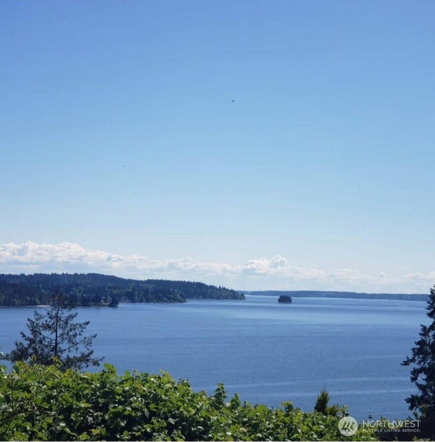 9601 128th Avenue NW