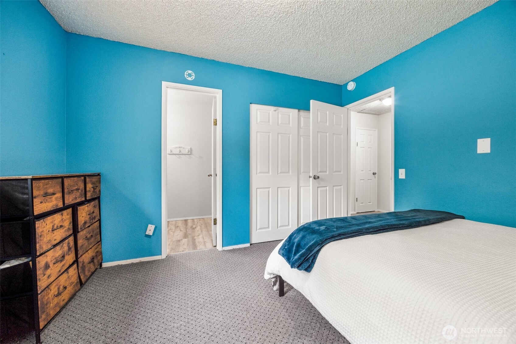 9601 128th Avenue NW