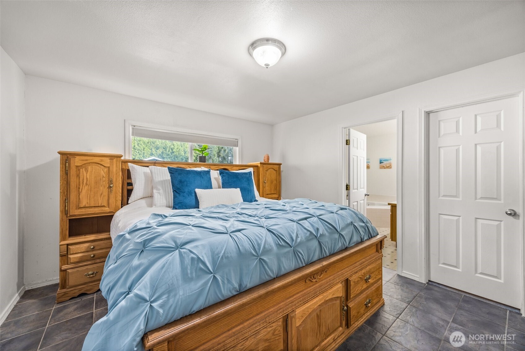 9601 128th Avenue NW