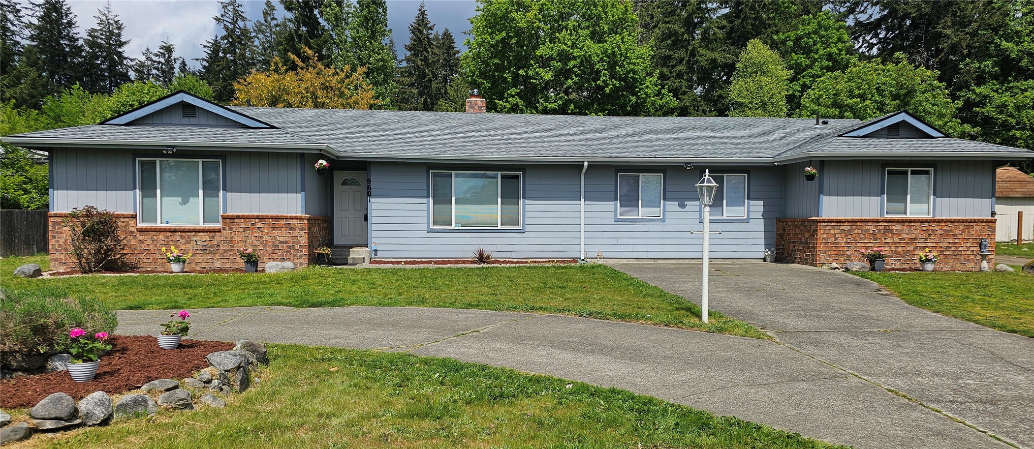 9601 128th Avenue NW