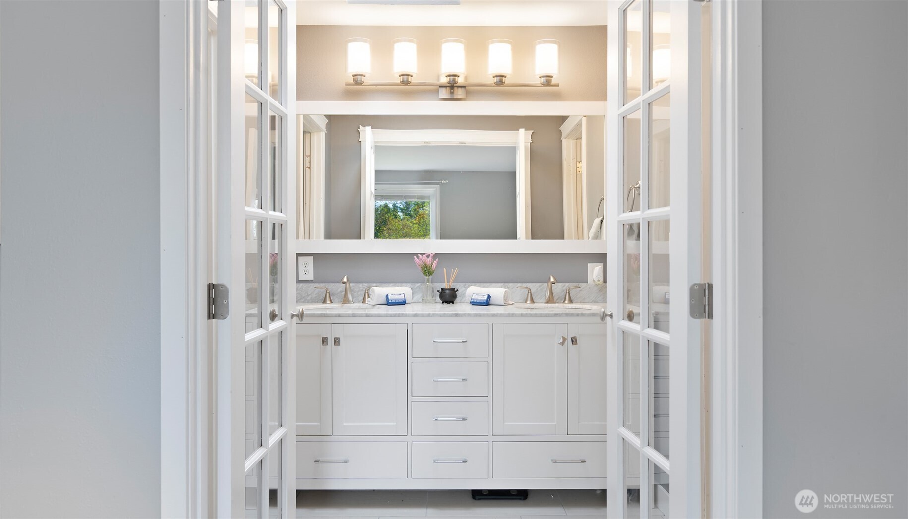 19225 23rd Avenue NE