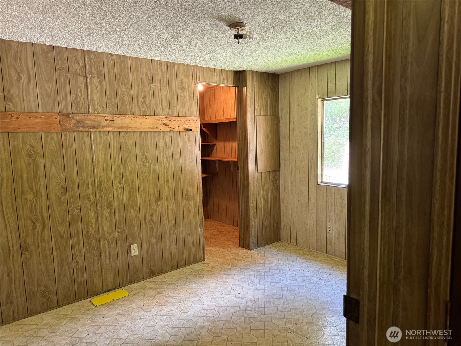 22580 Cedar Trail Lane NE