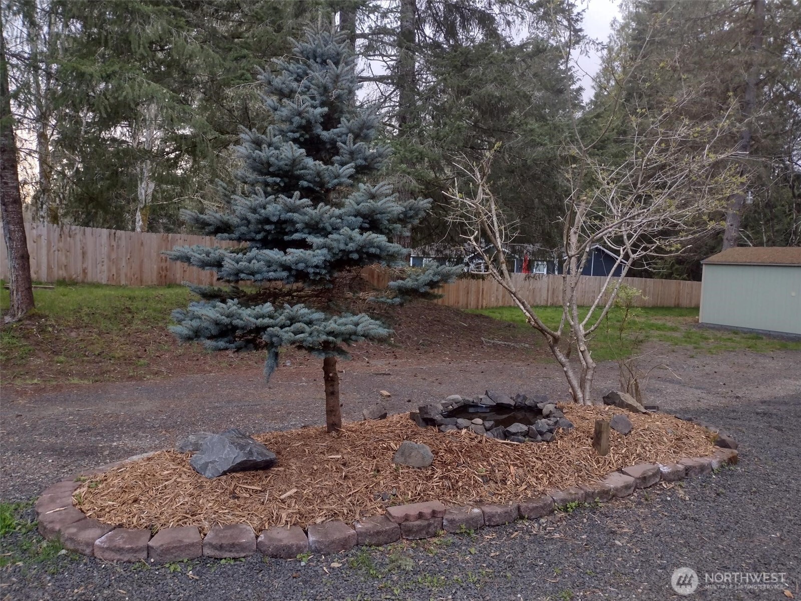 581 E Lakeshore Drive E