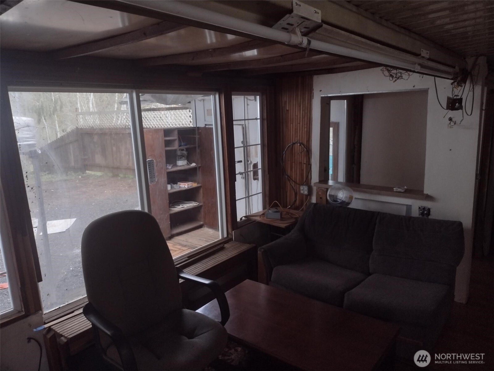 581 E Lakeshore Drive E