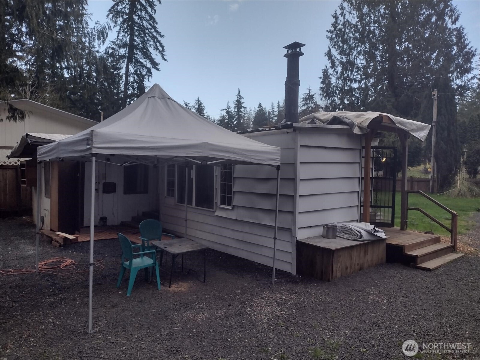 581 E Lakeshore Drive E