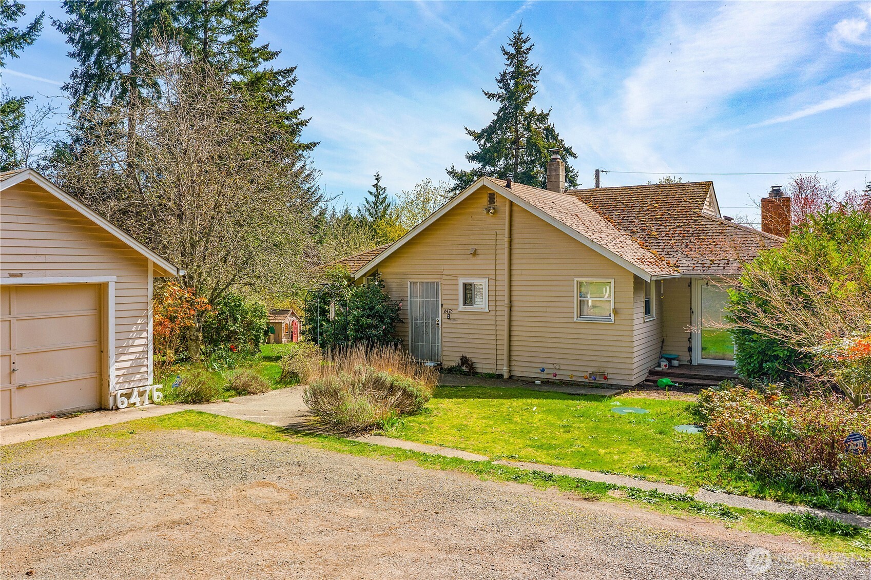 6476 Stampede Boulevard NW