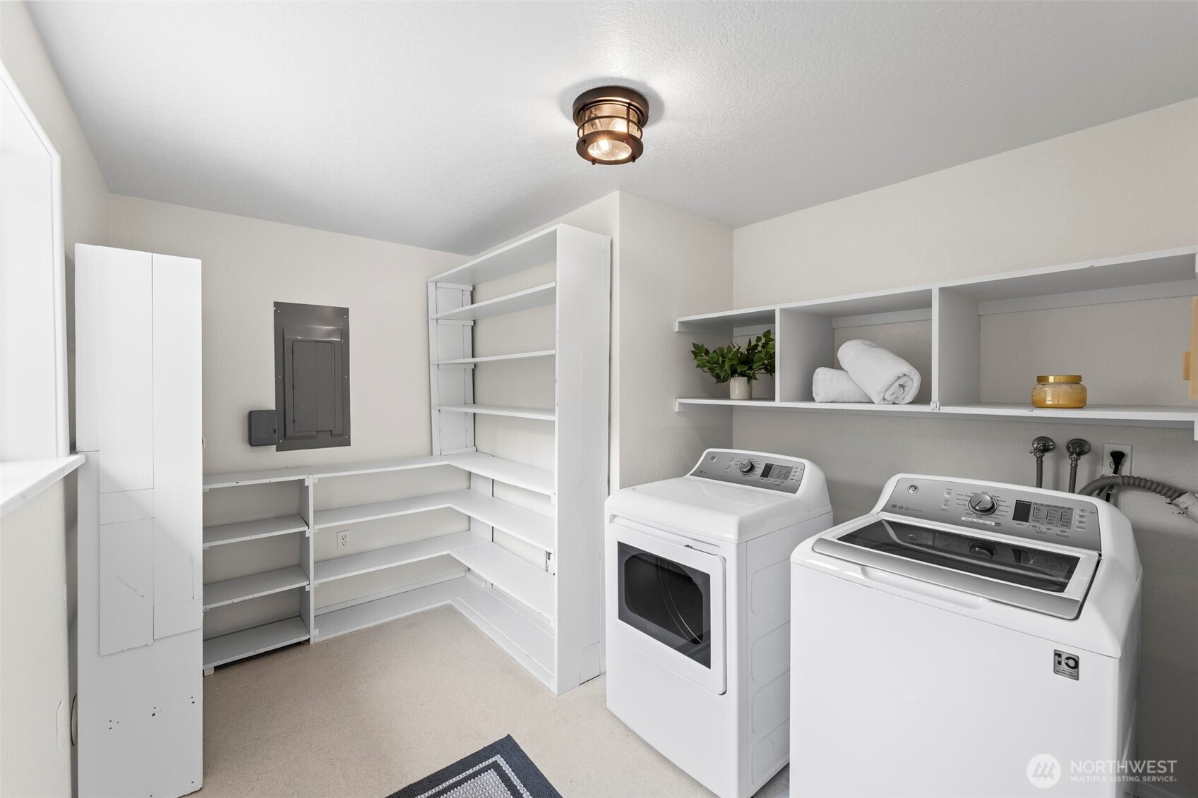 684 E State Route 302