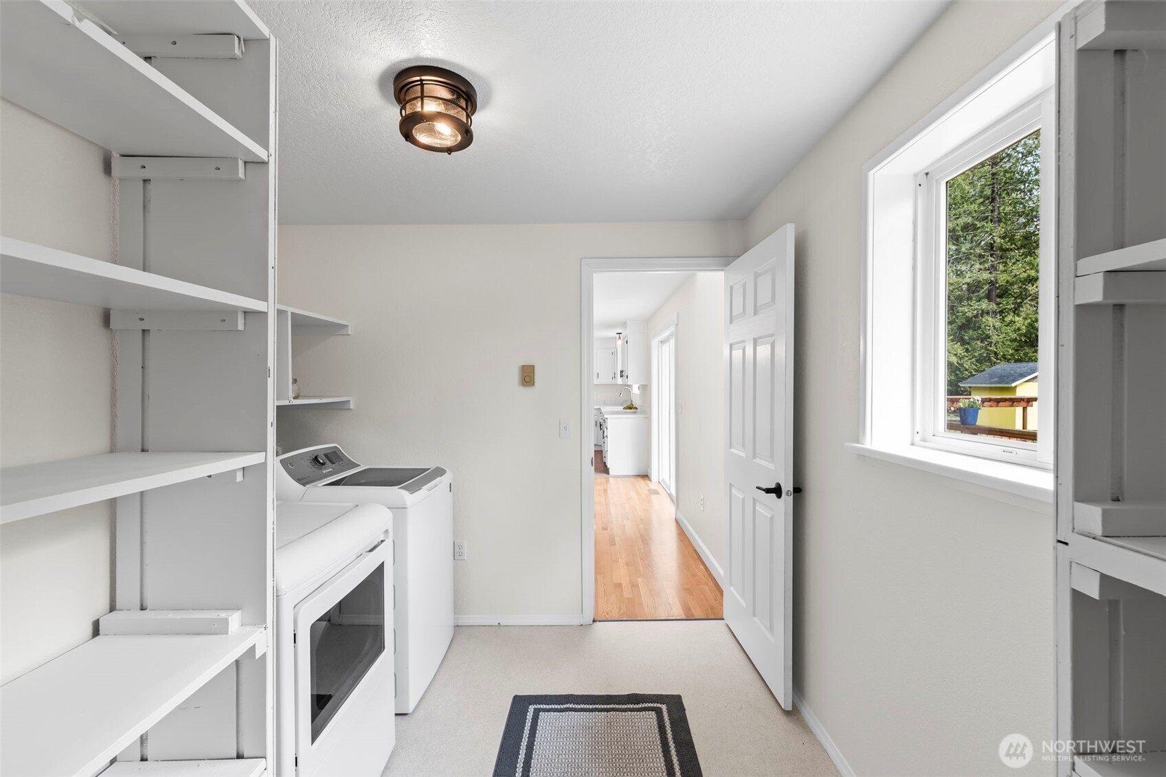 684 E State Route 302