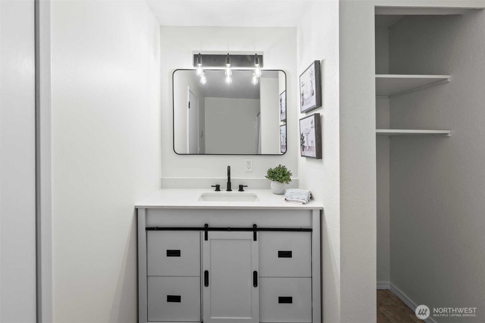 684 E State Route 302