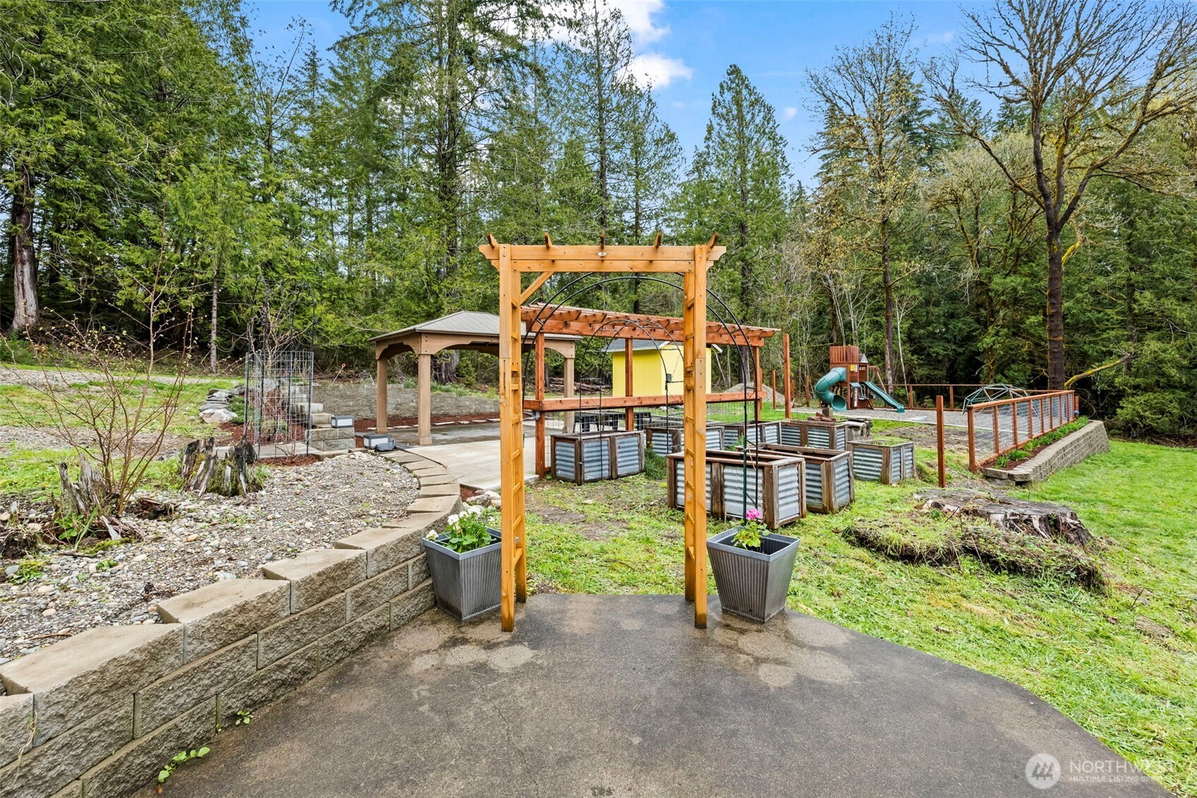 684 E State Route 302