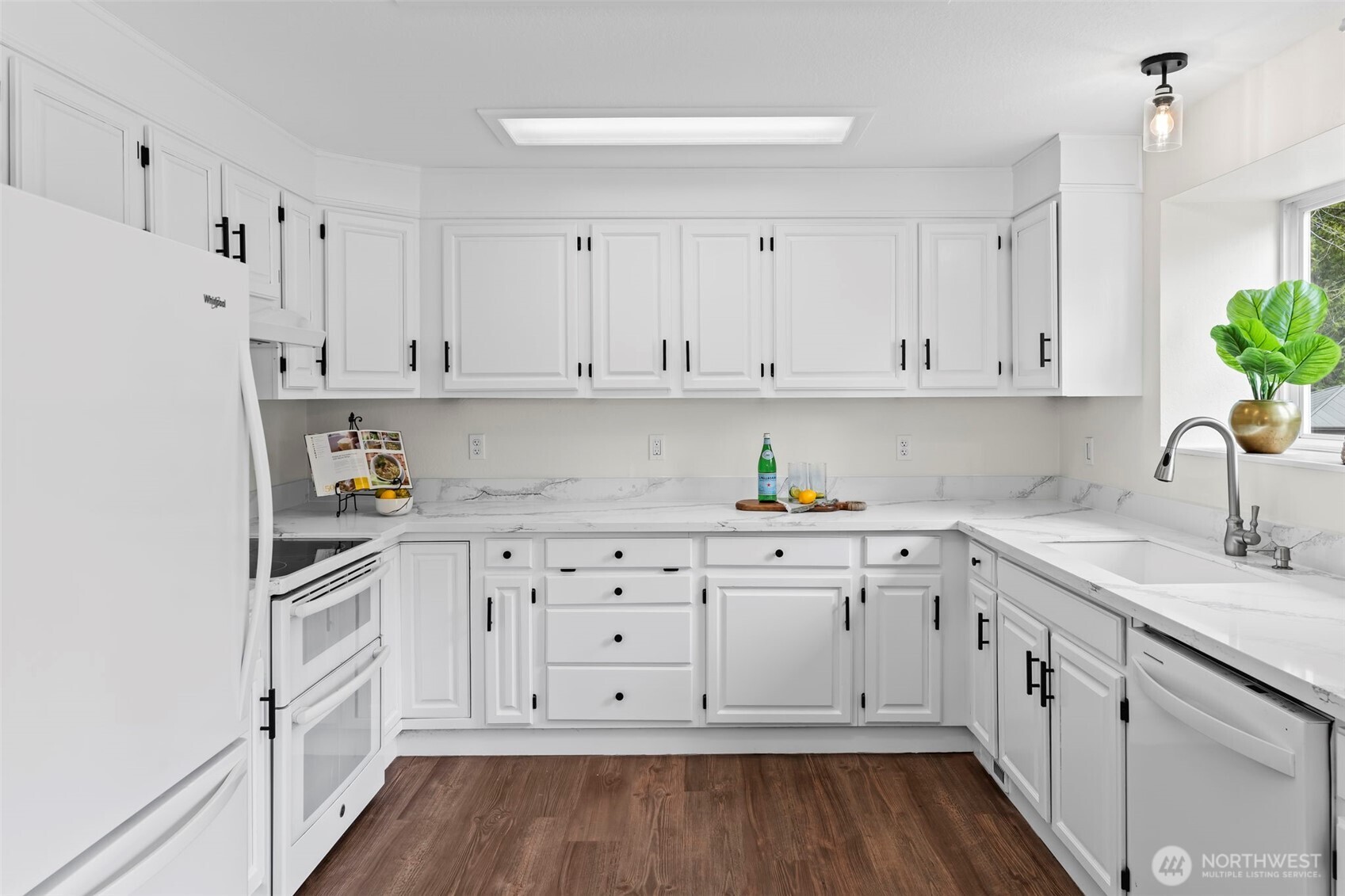 684 E State Route 302