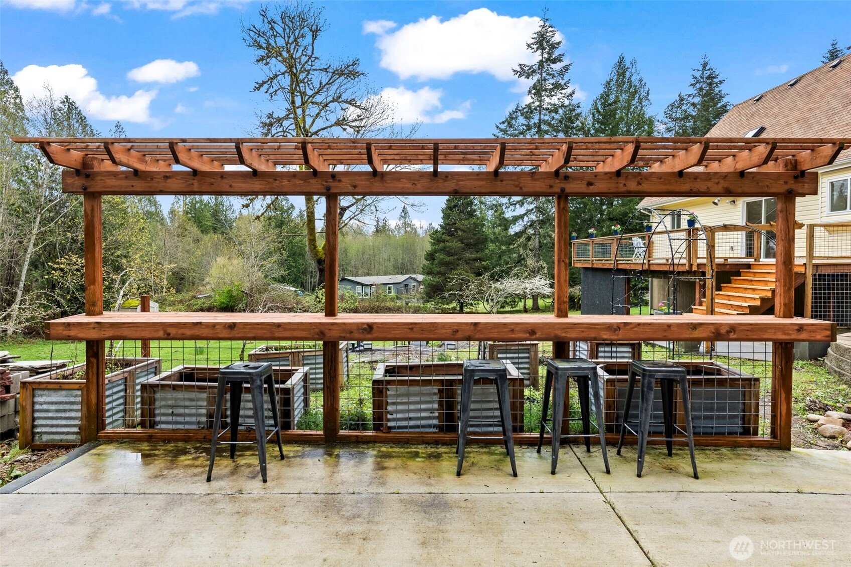 684 E State Route 302