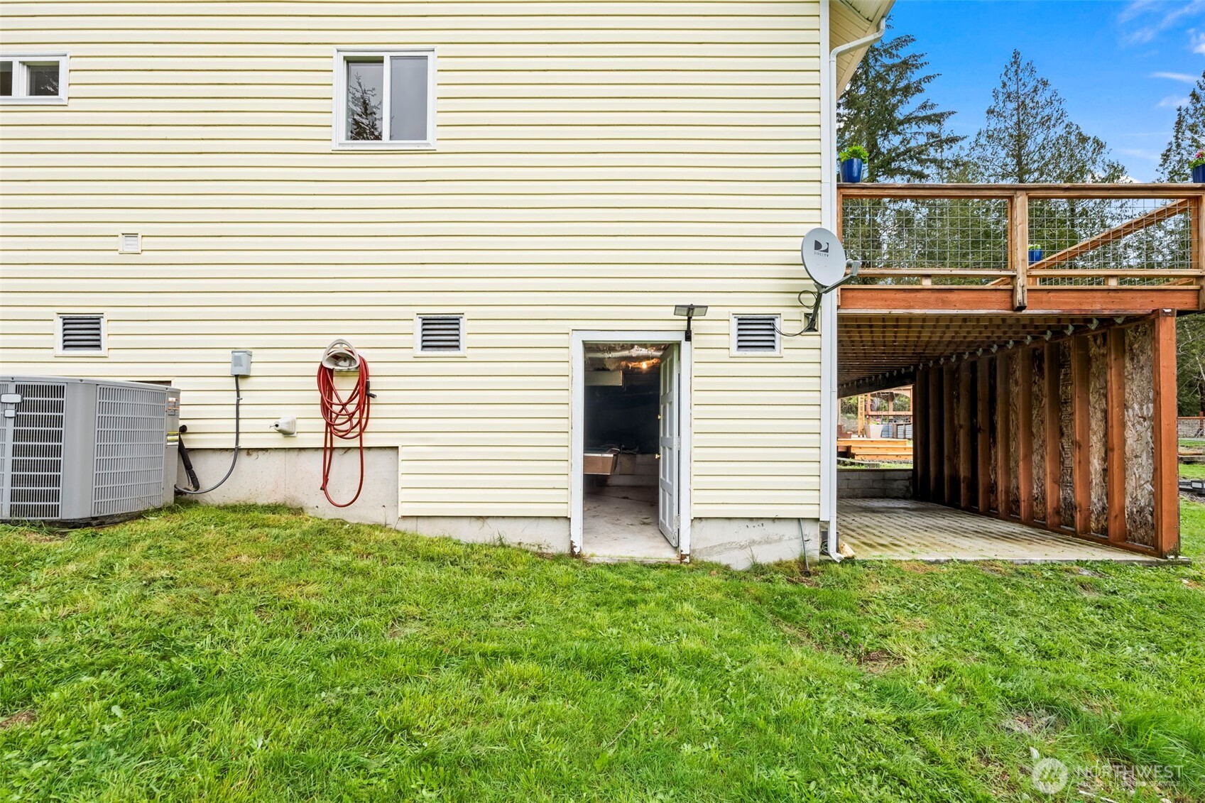 684 E State Route 302