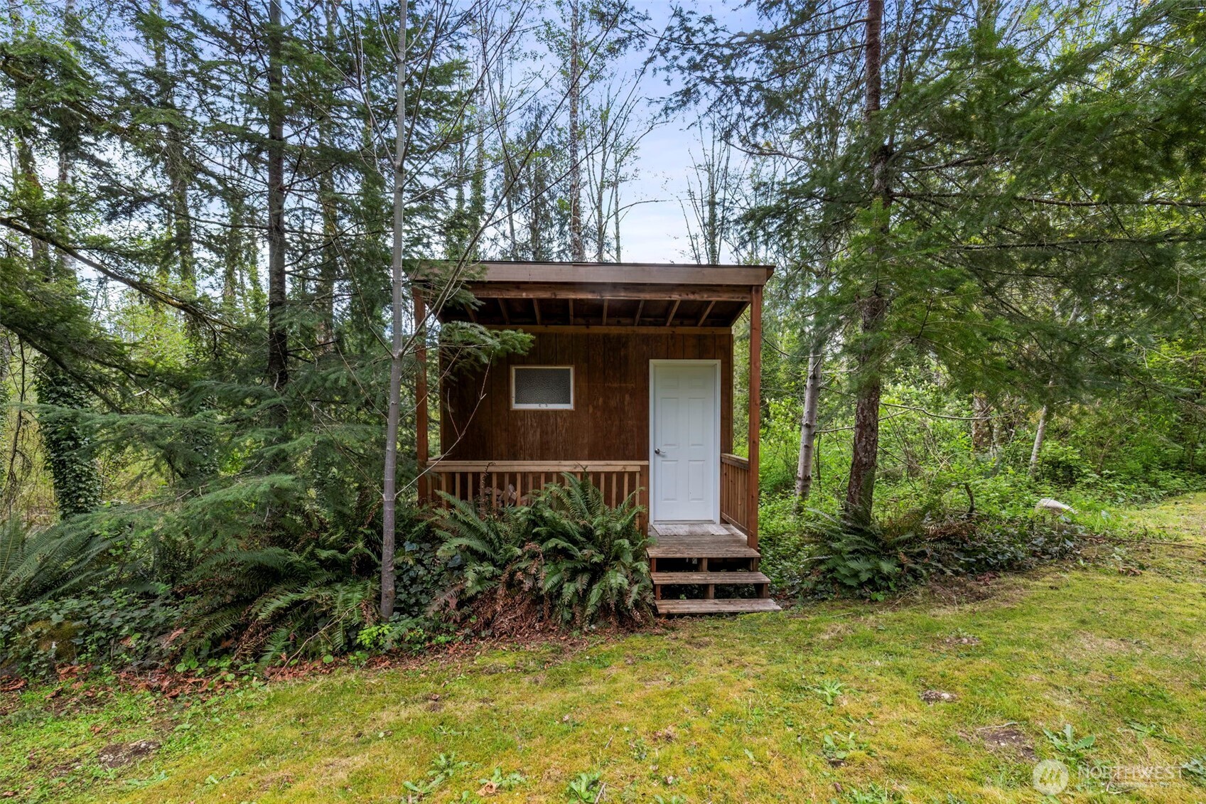 8638 Long Lake Road SE