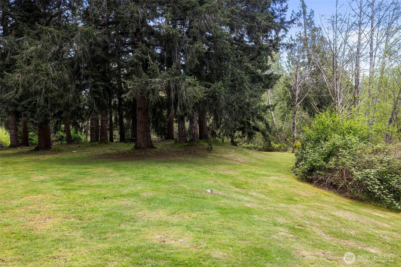 8638 Long Lake Road SE