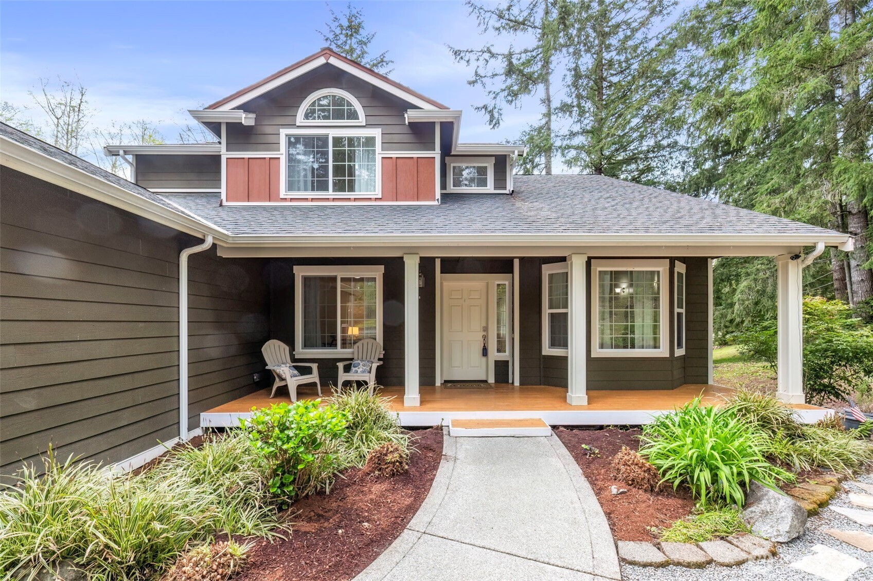 8638 Long Lake Road SE