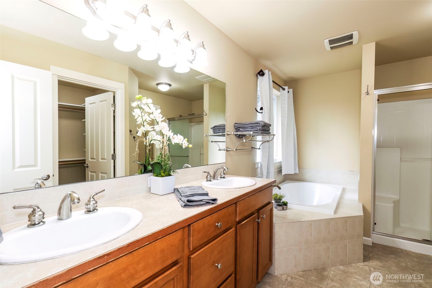 8638 Long Lake Road SE