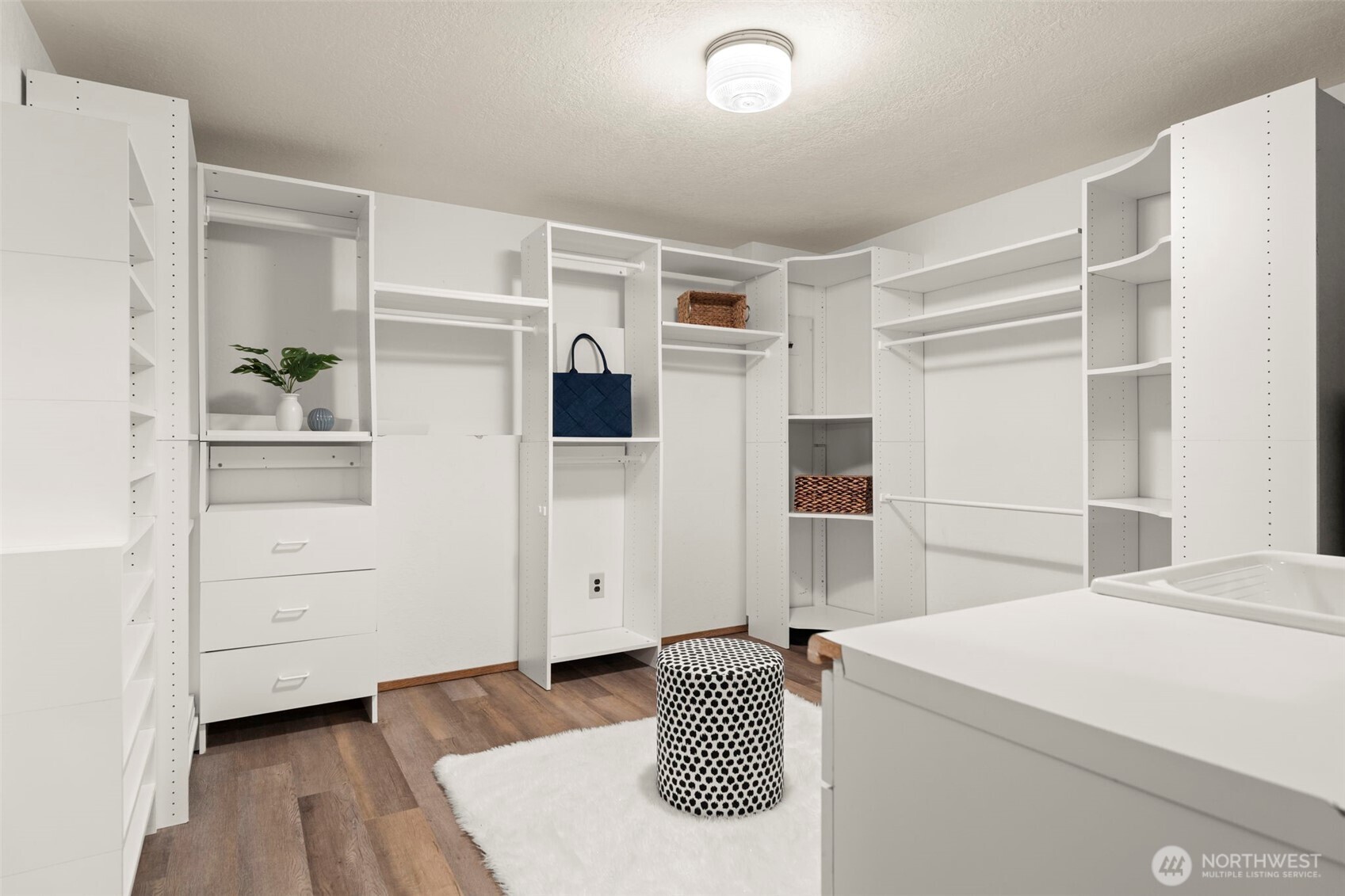 13496 Hillcrest St NW