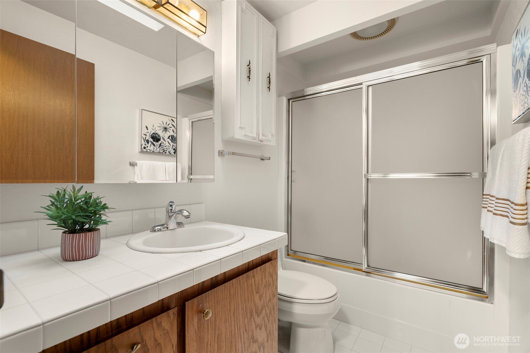 13496 Hillcrest St NW