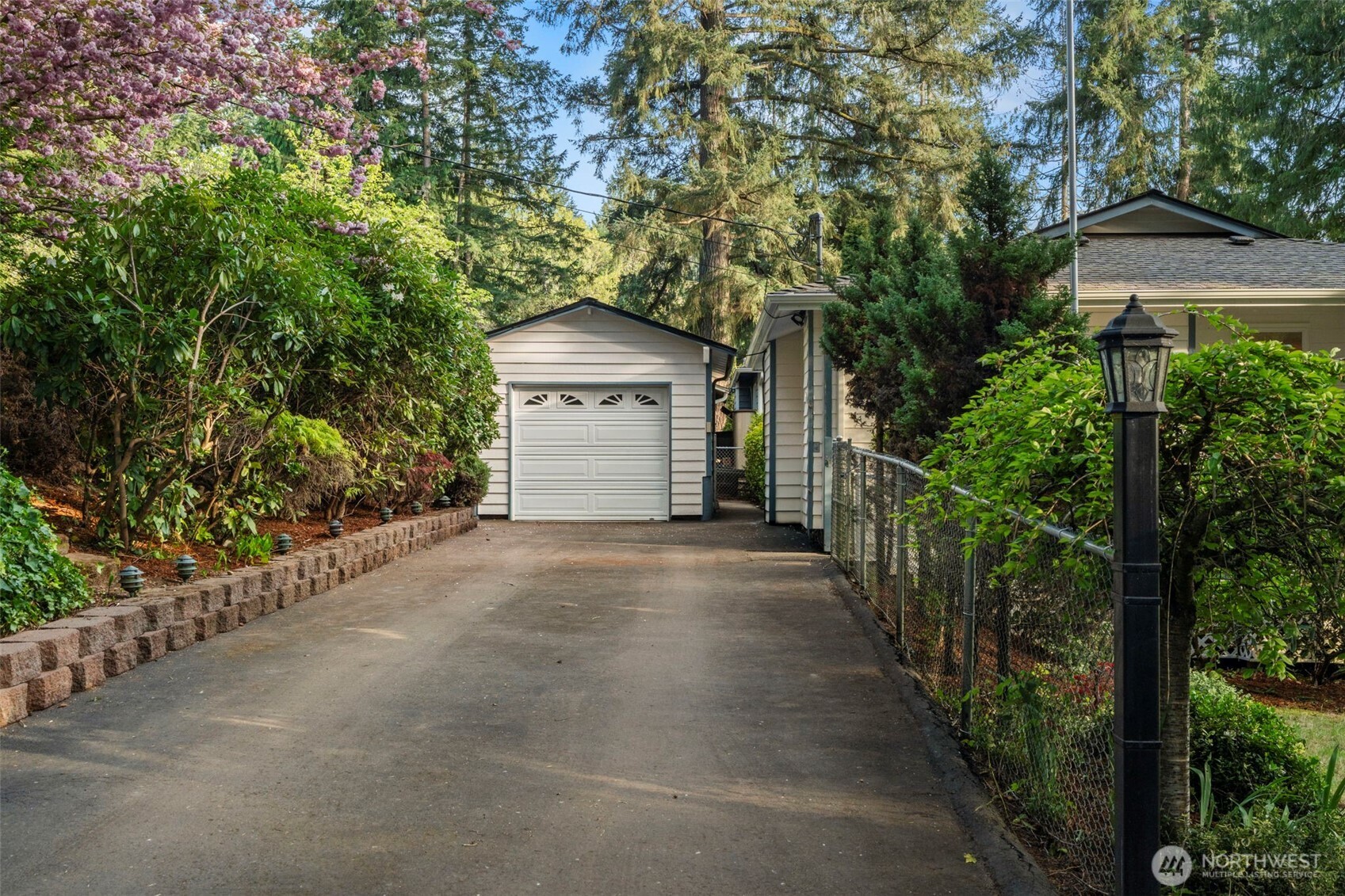 13496 Hillcrest St NW