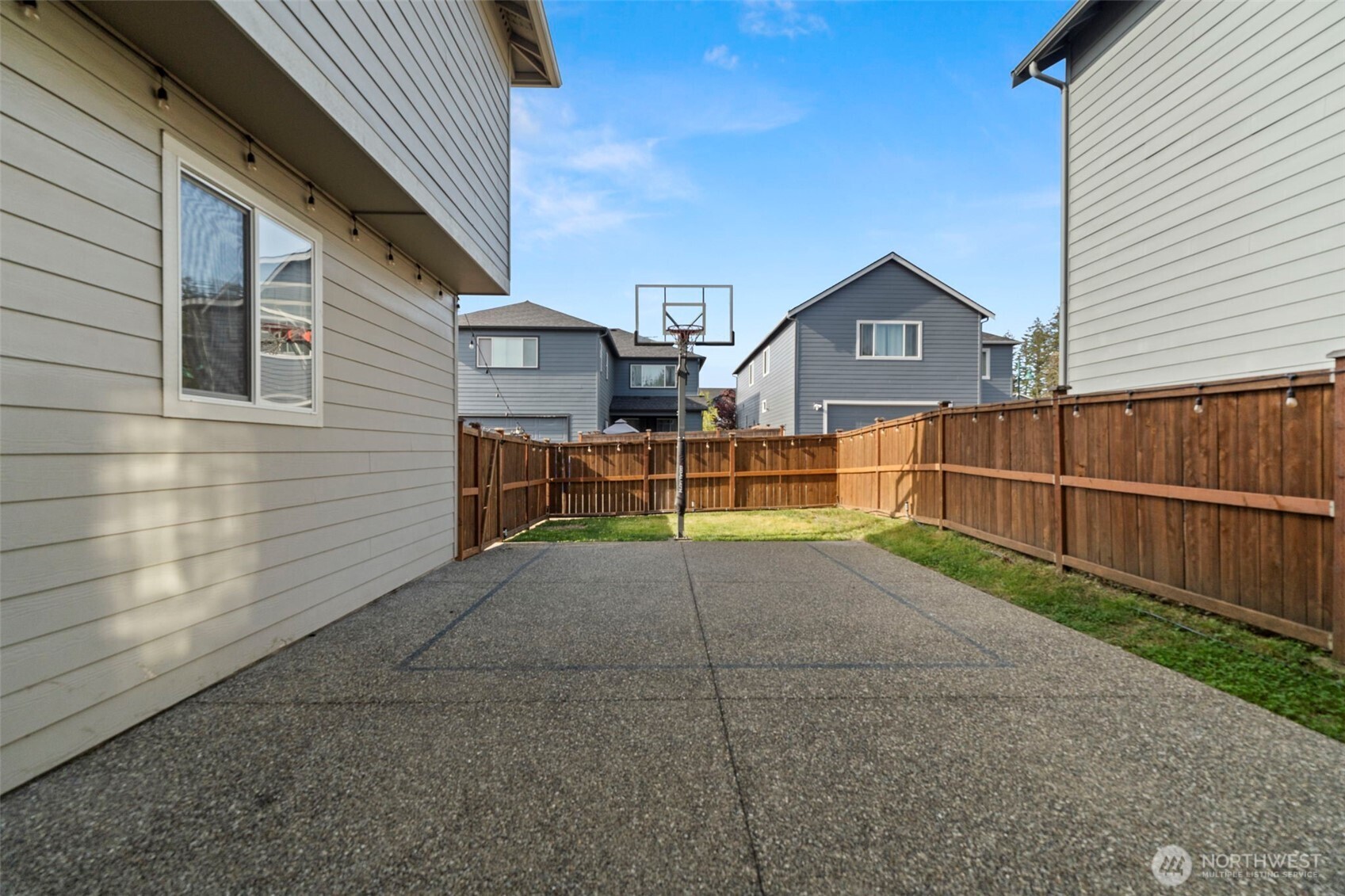 3855 Sawtooth Court
