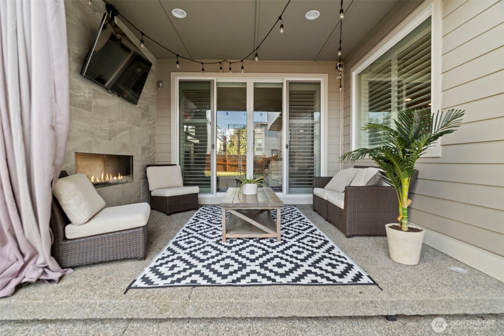 3855 Sawtooth Court