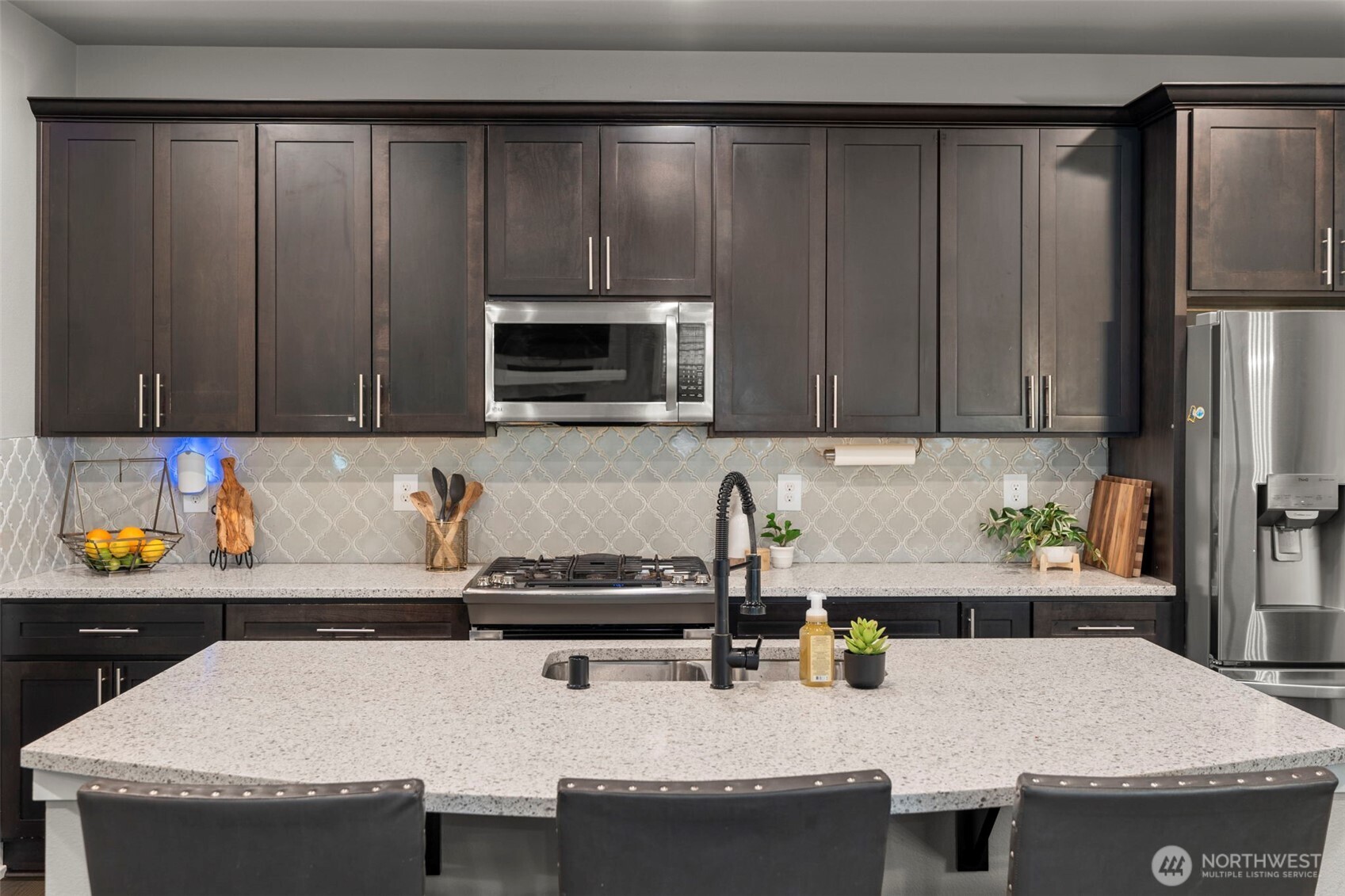 3855 Sawtooth Court
