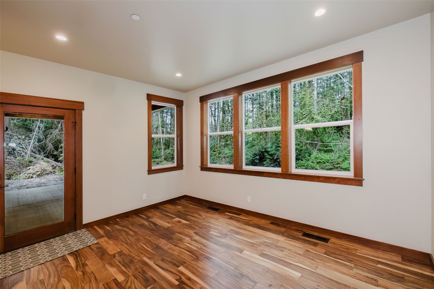 2075 NW Peterson Road