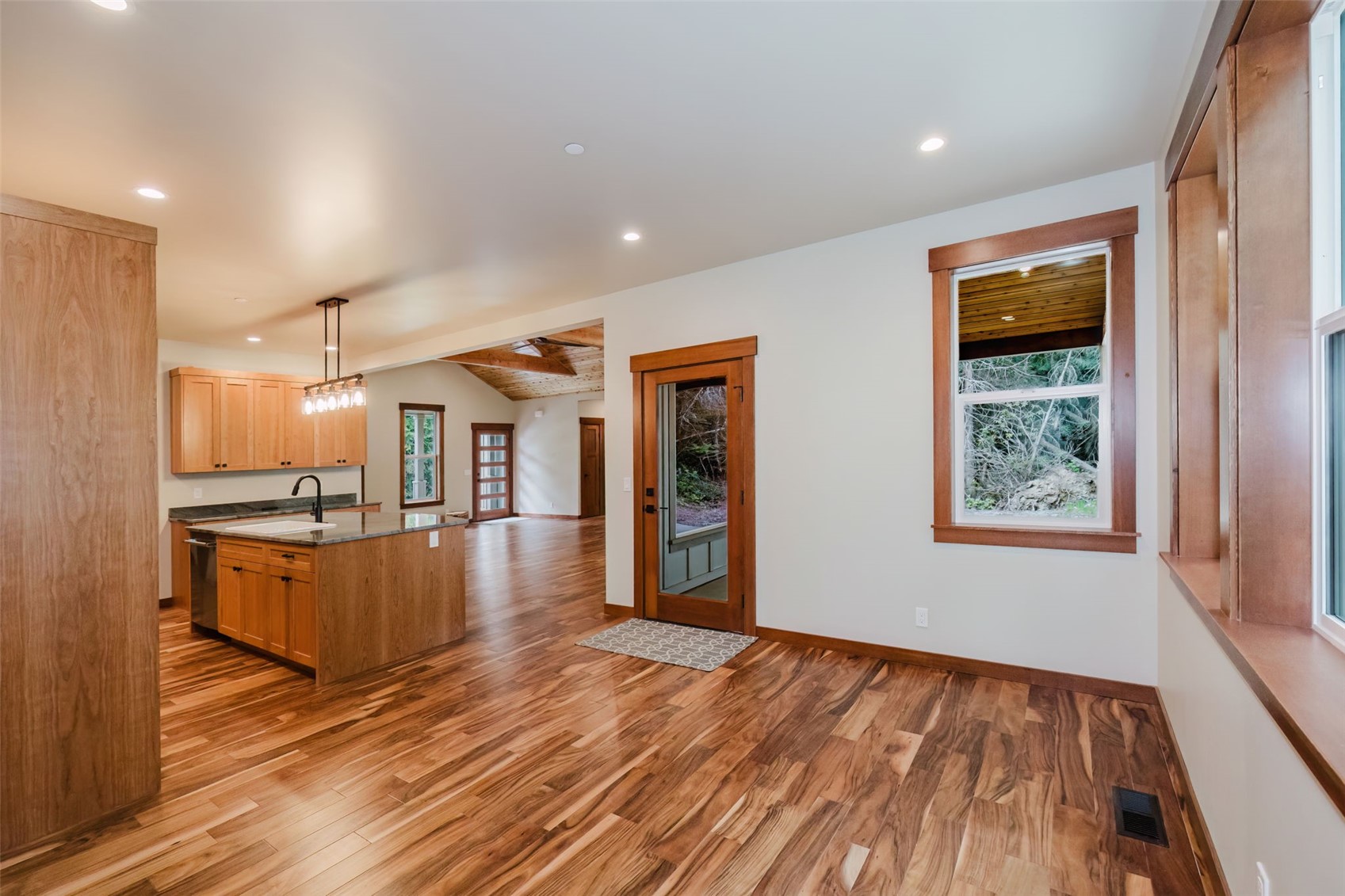 2075 NW Peterson Road